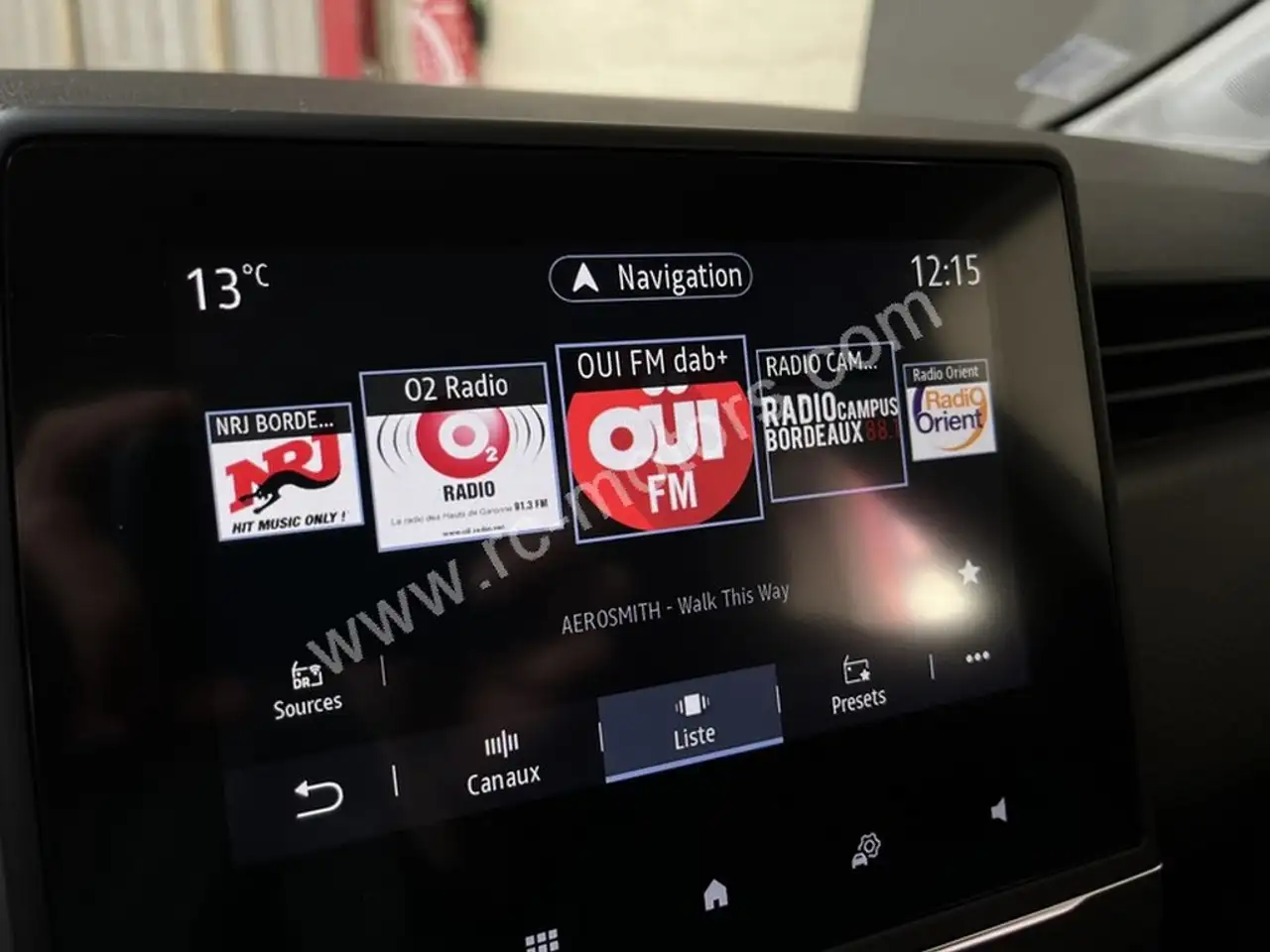 Renault Clio Citadine 3 portes — photo 16