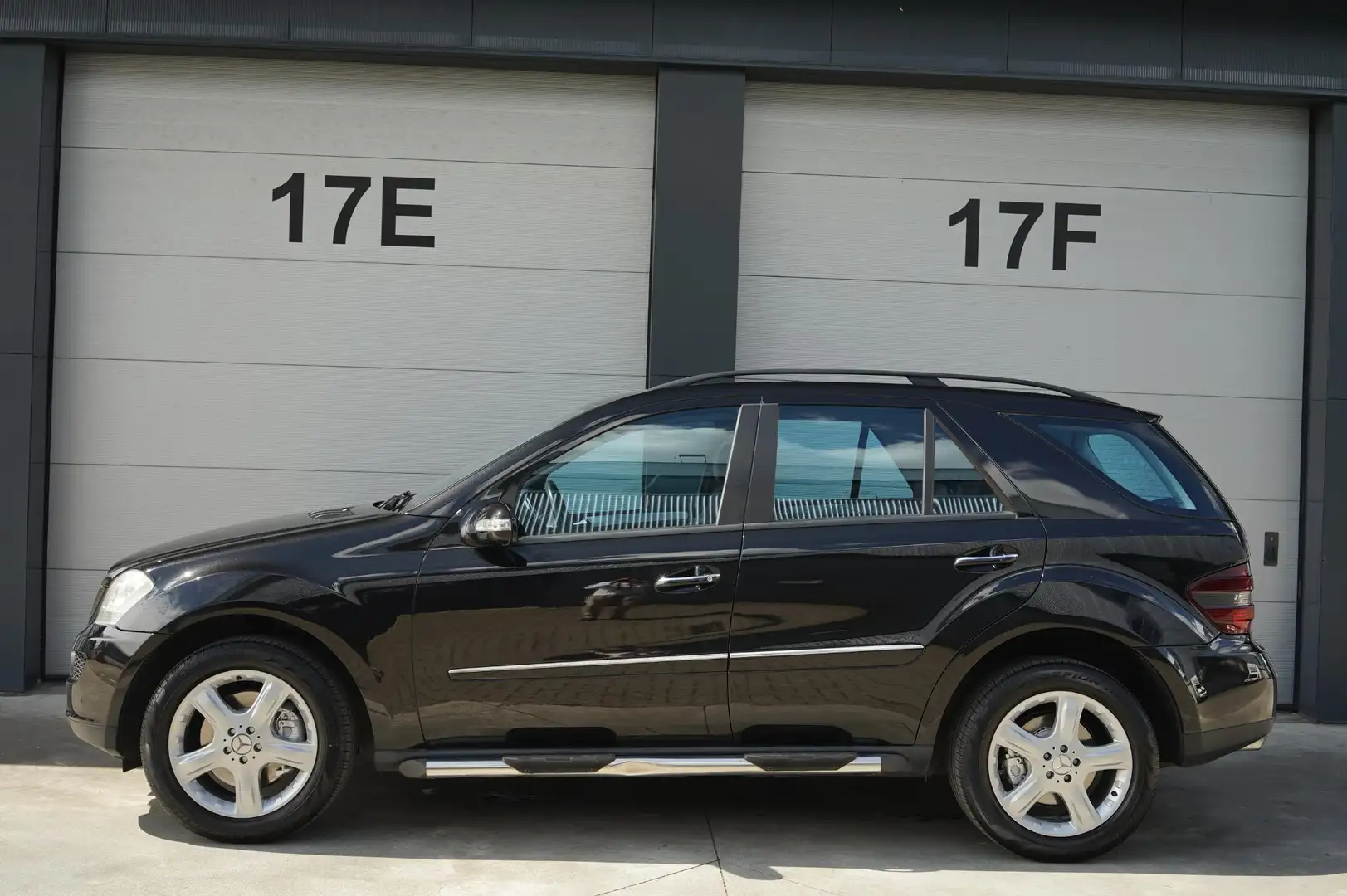 Mercedes-Benz ML 500 M-klasse Black - 1