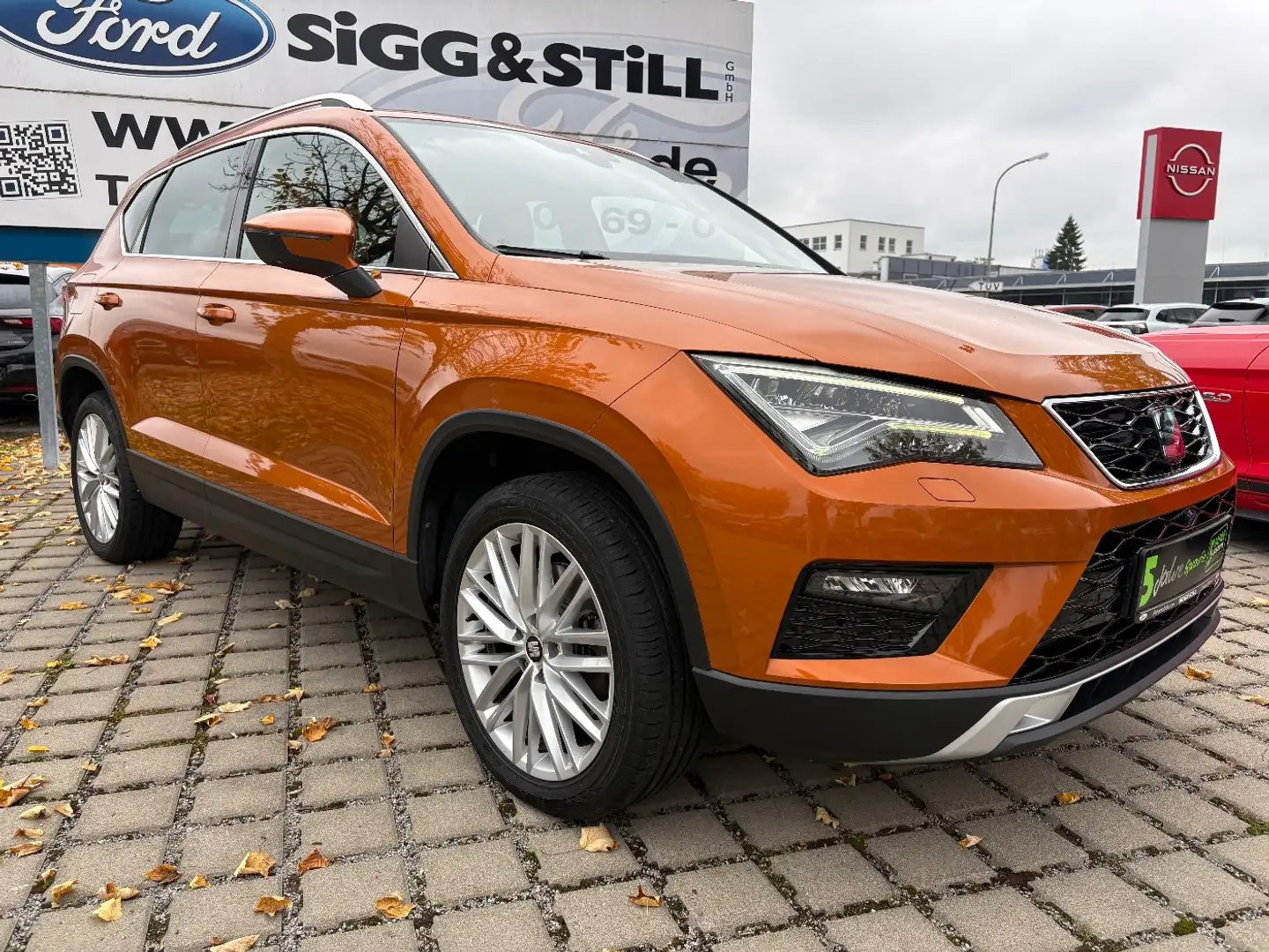 SEAT Ateca 1.4 TSI Xcellence AHK*PANO*LED*ACC*NAV*360° Orange - 2
