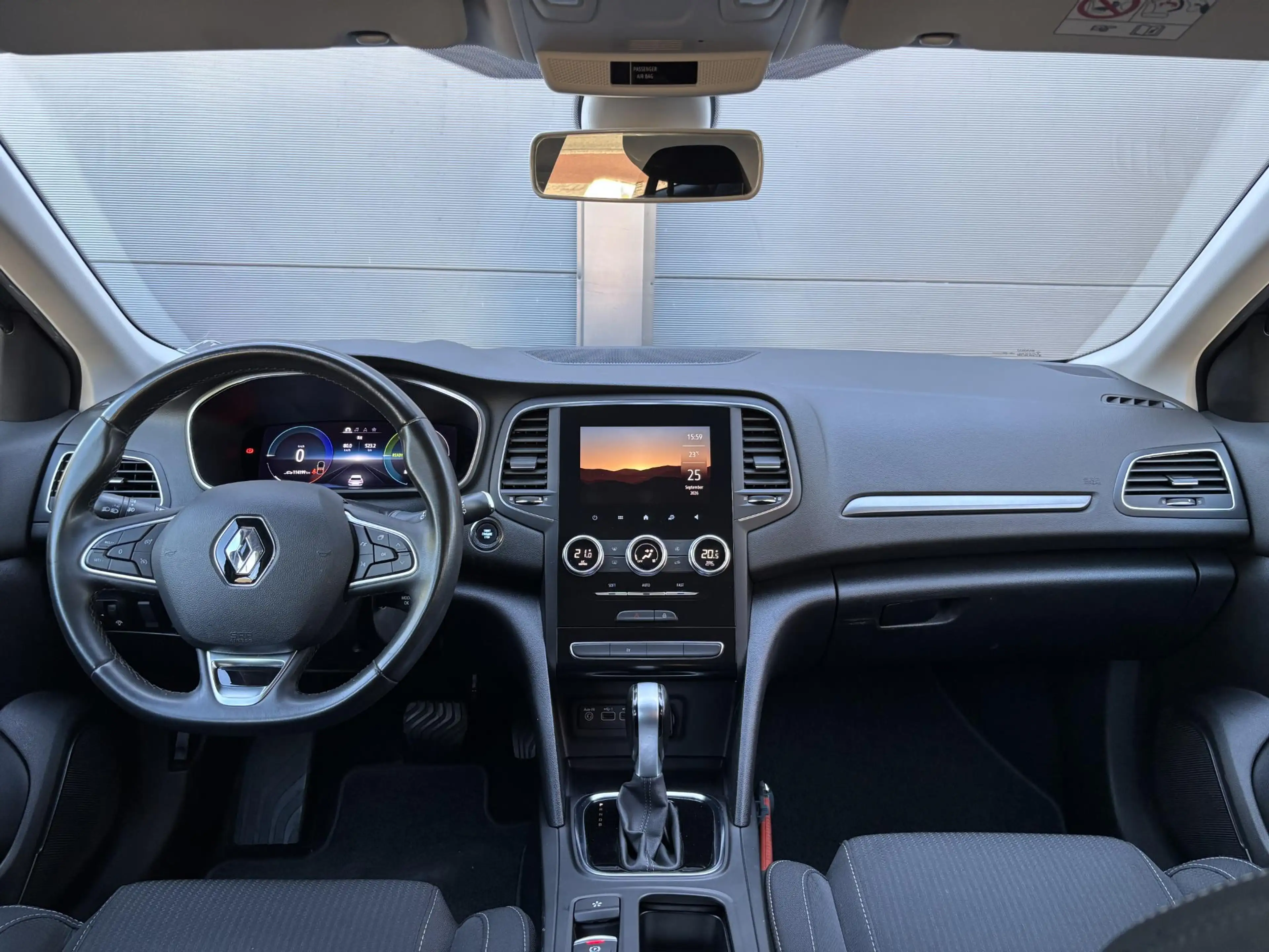 Renault Megane E-Tech Estate 1.6 Plug-In Hybrid 160 / 100% Onderhoud — photo 2