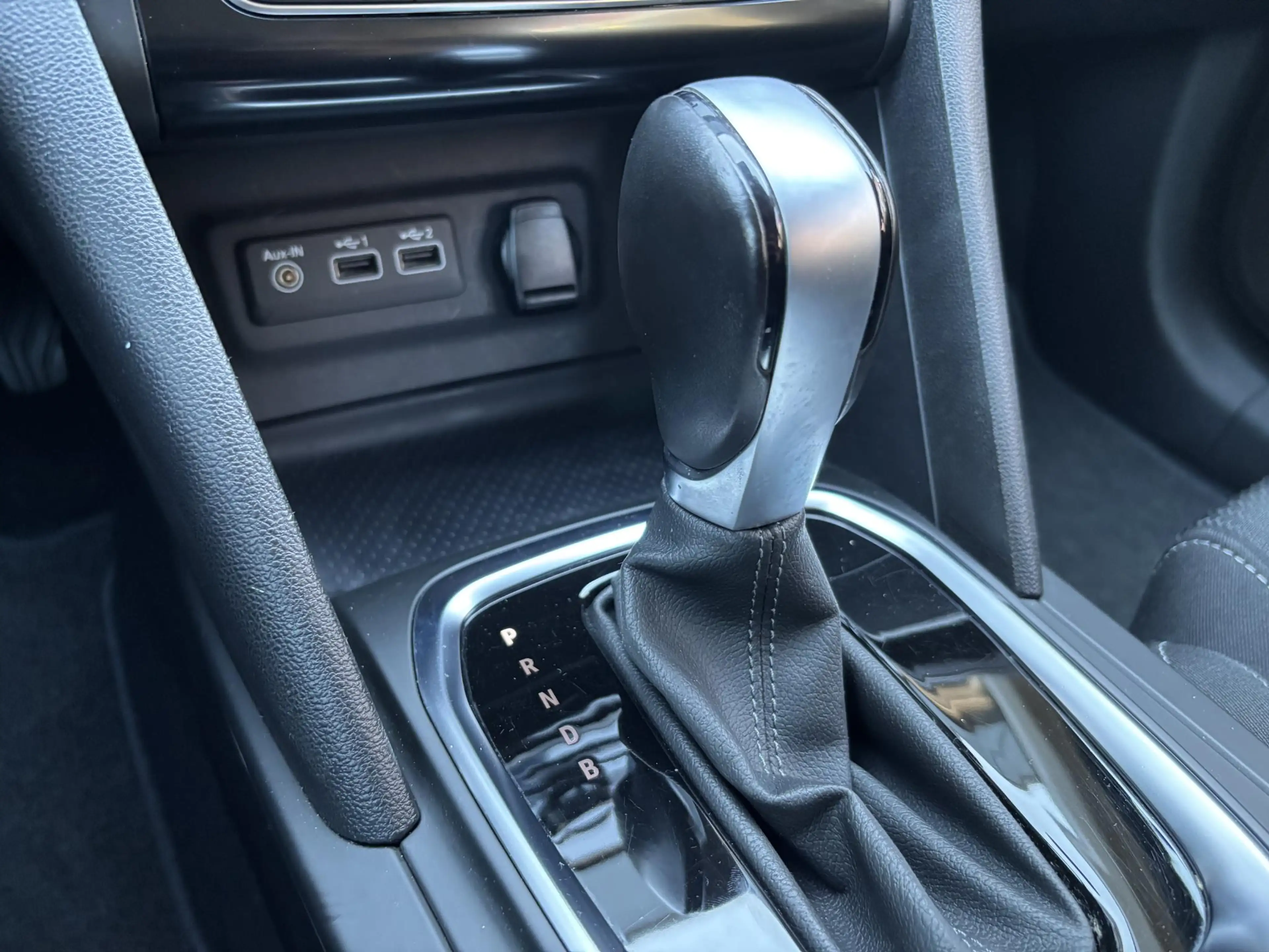 Renault Megane E-Tech Estate 1.6 Plug-In Hybrid 160 / 100% Onderhoud — photo 24