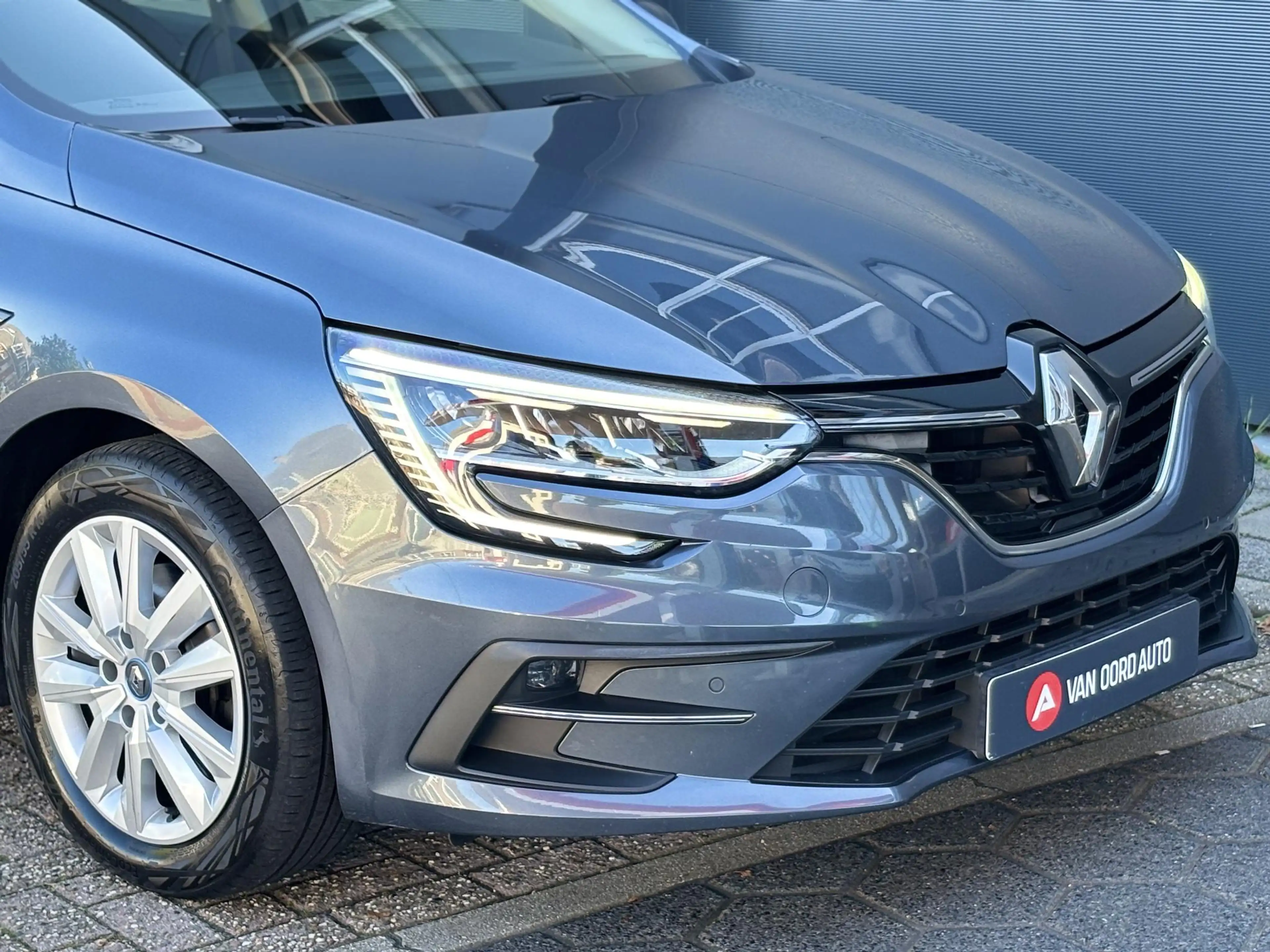 Renault Megane E-Tech Estate 1.6 Plug-In Hybrid 160 / 100% Onderhoud — photo 10