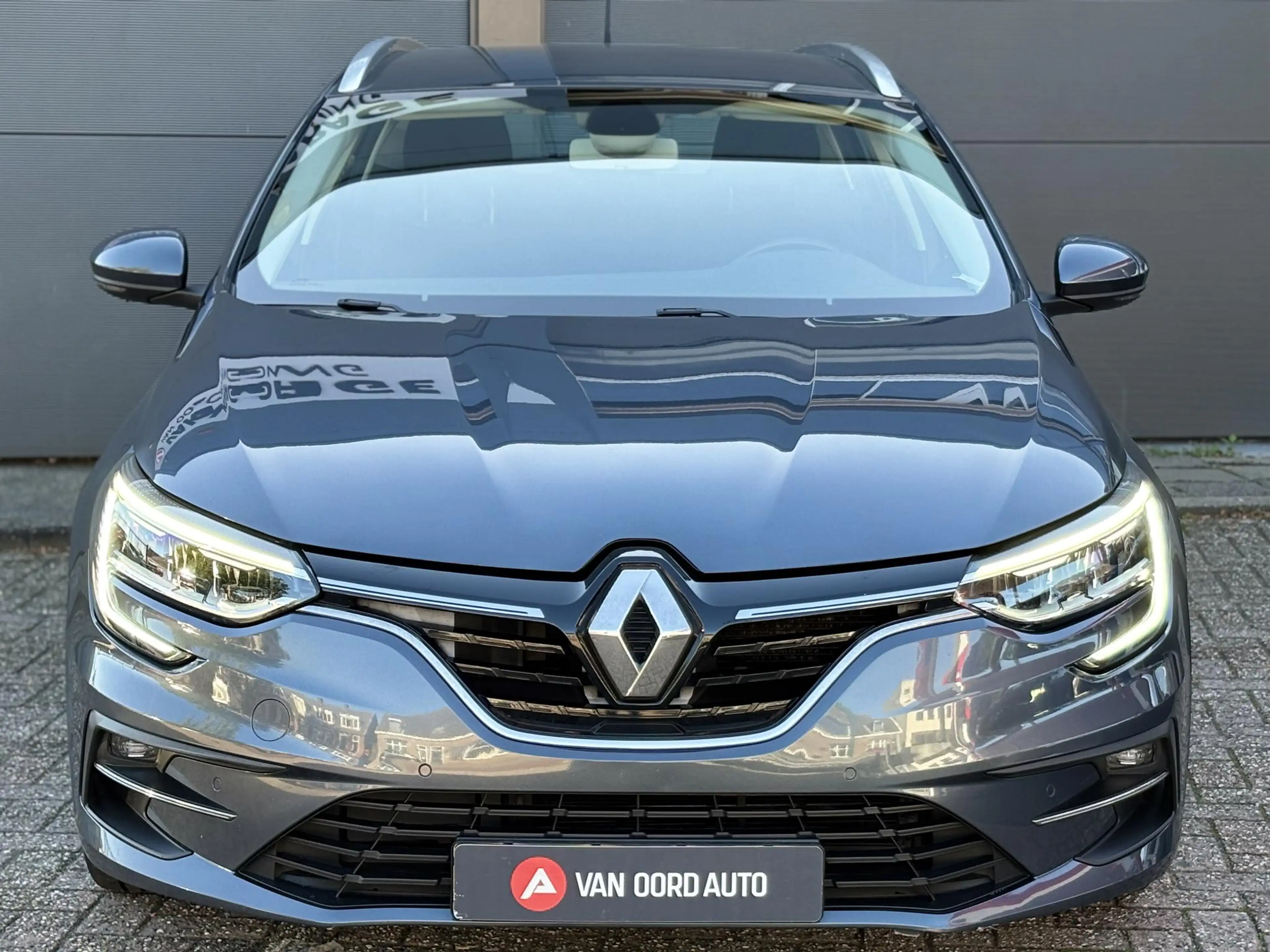Renault Megane E-Tech Estate 1.6 Plug-In Hybrid 160 / 100% Onderhoud — photo 14