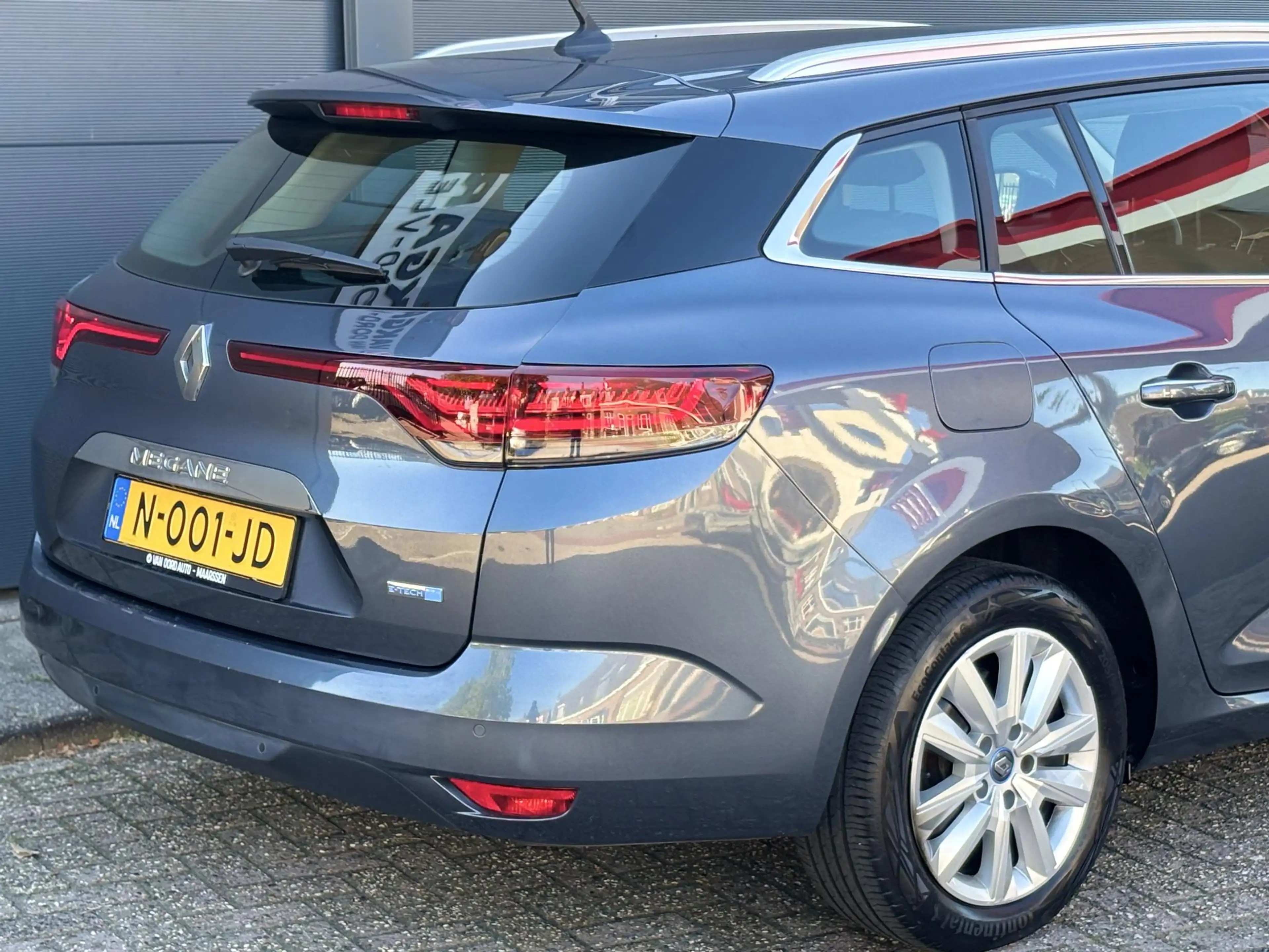 Renault Megane E-Tech Estate 1.6 Plug-In Hybrid 160 / 100% Onderhoud — photo 11