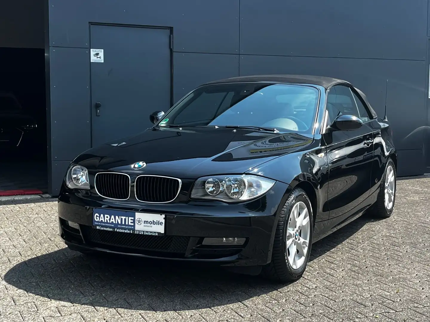 BMW 118 1er Cabrio PDC/ Klima/ Scheckheft/ Tempomat Noir - 1