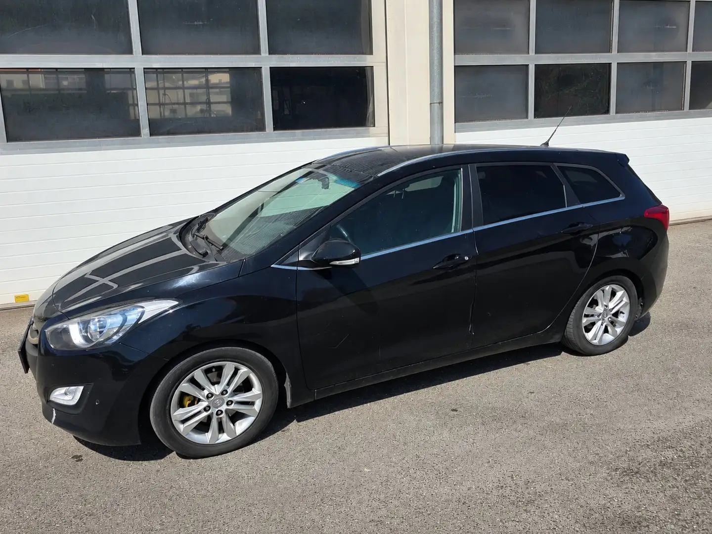 Hyundai i30 i30 CW 1,6 CRDi Europe Plus DPF Europe Plus - 1
