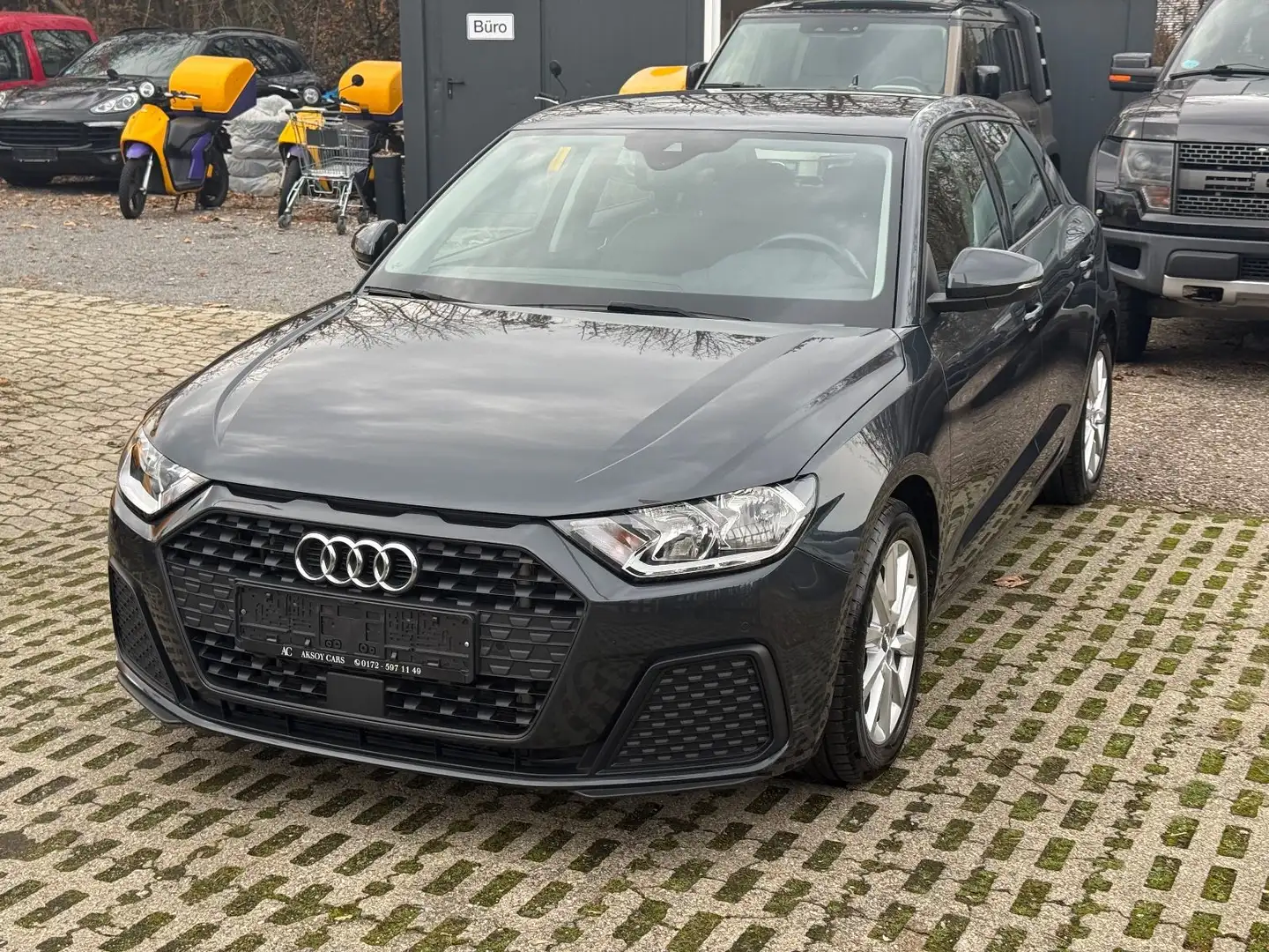 Audi A1 Sportback 35 TFSI/ Navigationssystem/SHZ/ Grau - 2