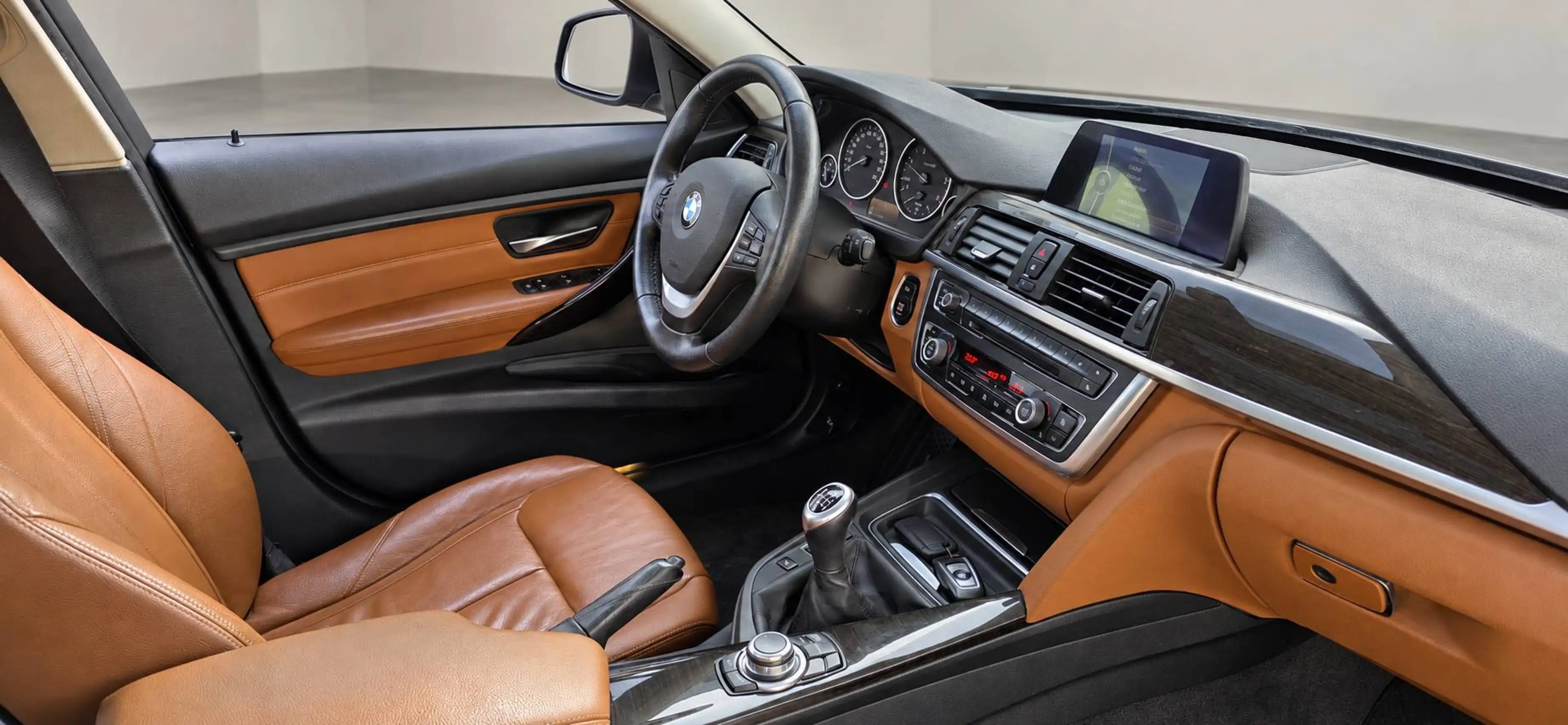 BMW 318 318 d — photo 12