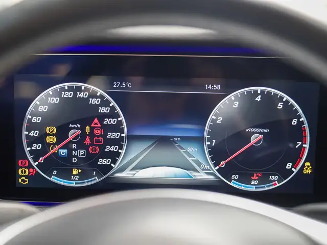 Mercedes-Benz E-Class view 21