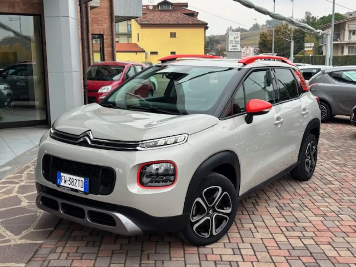 Citroen C3 Aircross PureTech 110 S&S Shine Beige - 1
