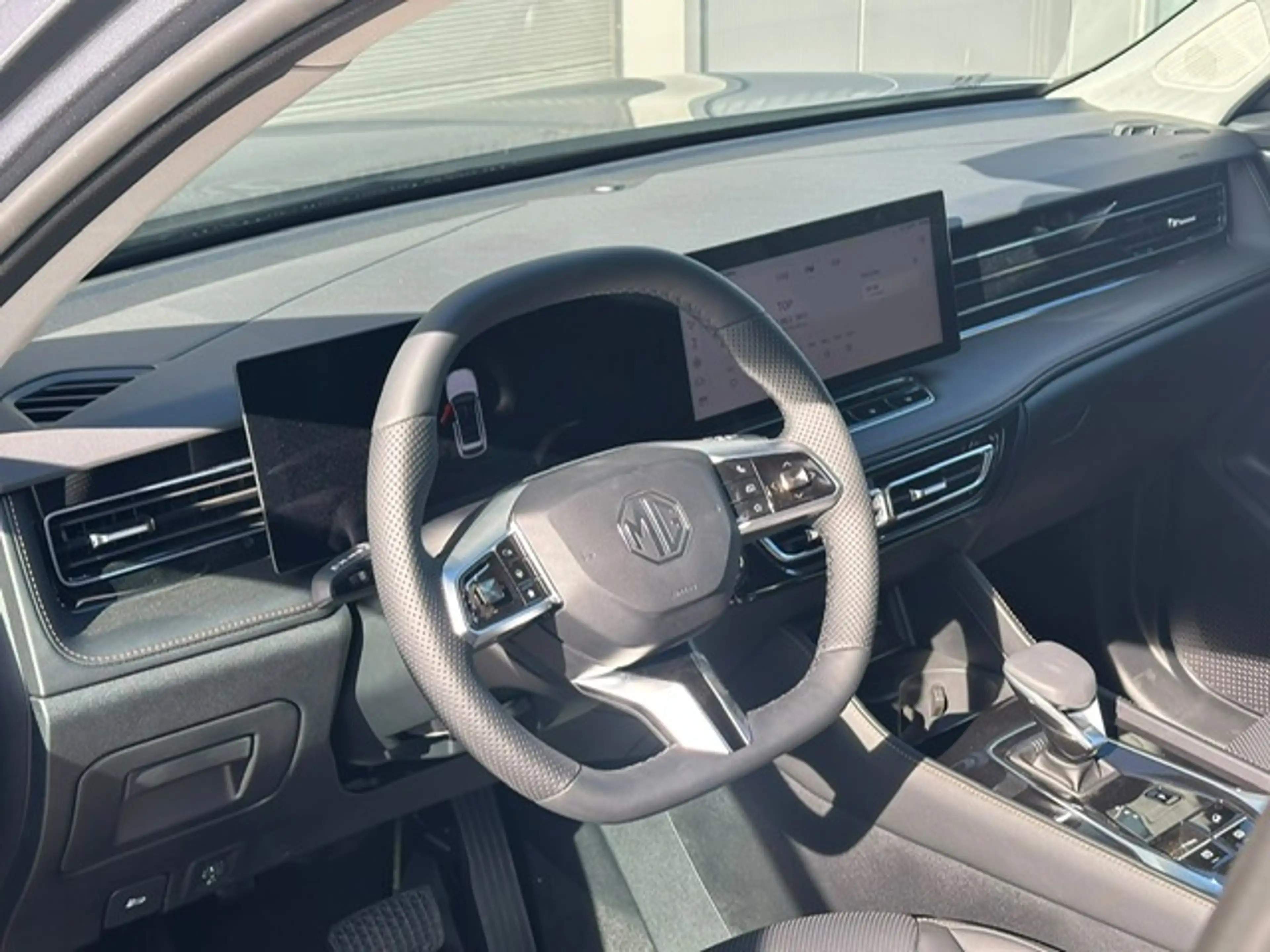 MG HS Luxury line — photo 5