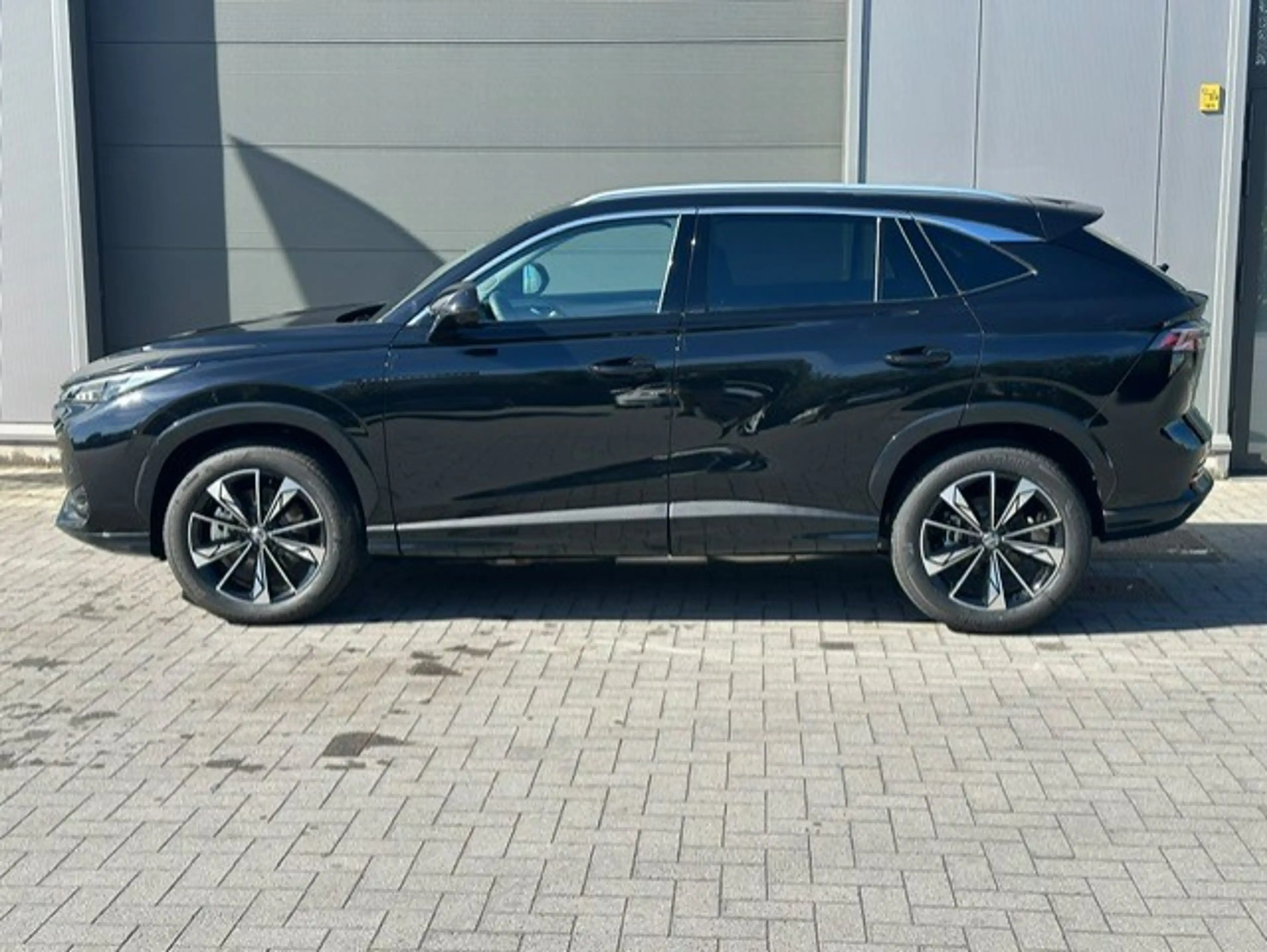 MG HS Luxury line — photo 2
