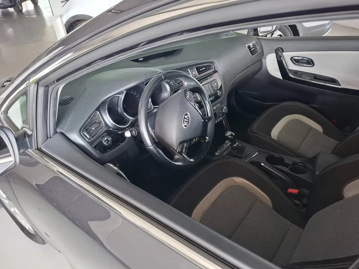 Kia Ceed / cee'd ceed II 2012 SW SW 1.6 crdi Cool 110cv my13 Grigio - 2