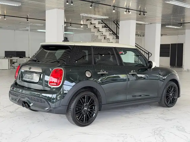 Mini Cooper Cooper view 5
