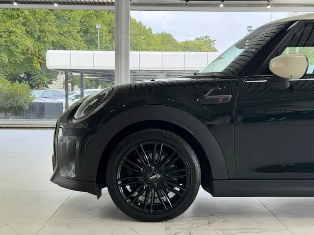 Mini Cooper Cooper view 4