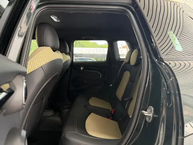 Mini Cooper Cooper view 15