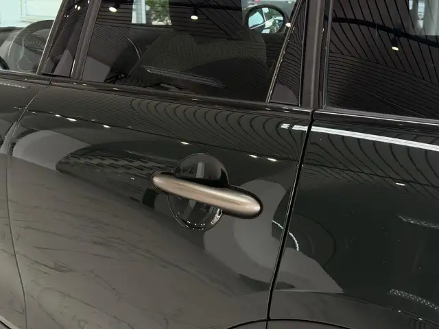 Mini Cooper Cooper view 10