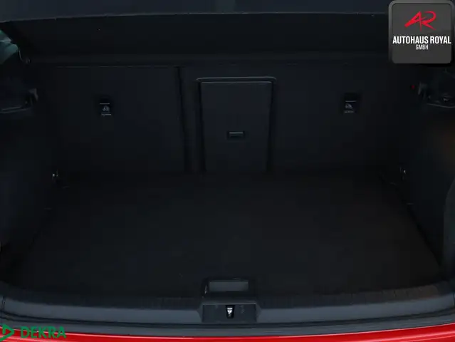 Volkswagen Golf view 13