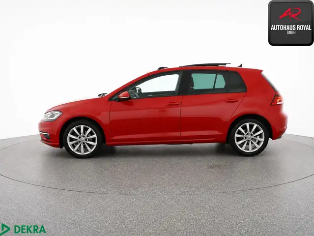 Volkswagen Golf view 2