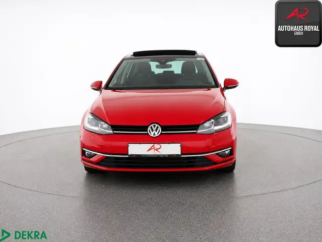 Volkswagen Golf view 8