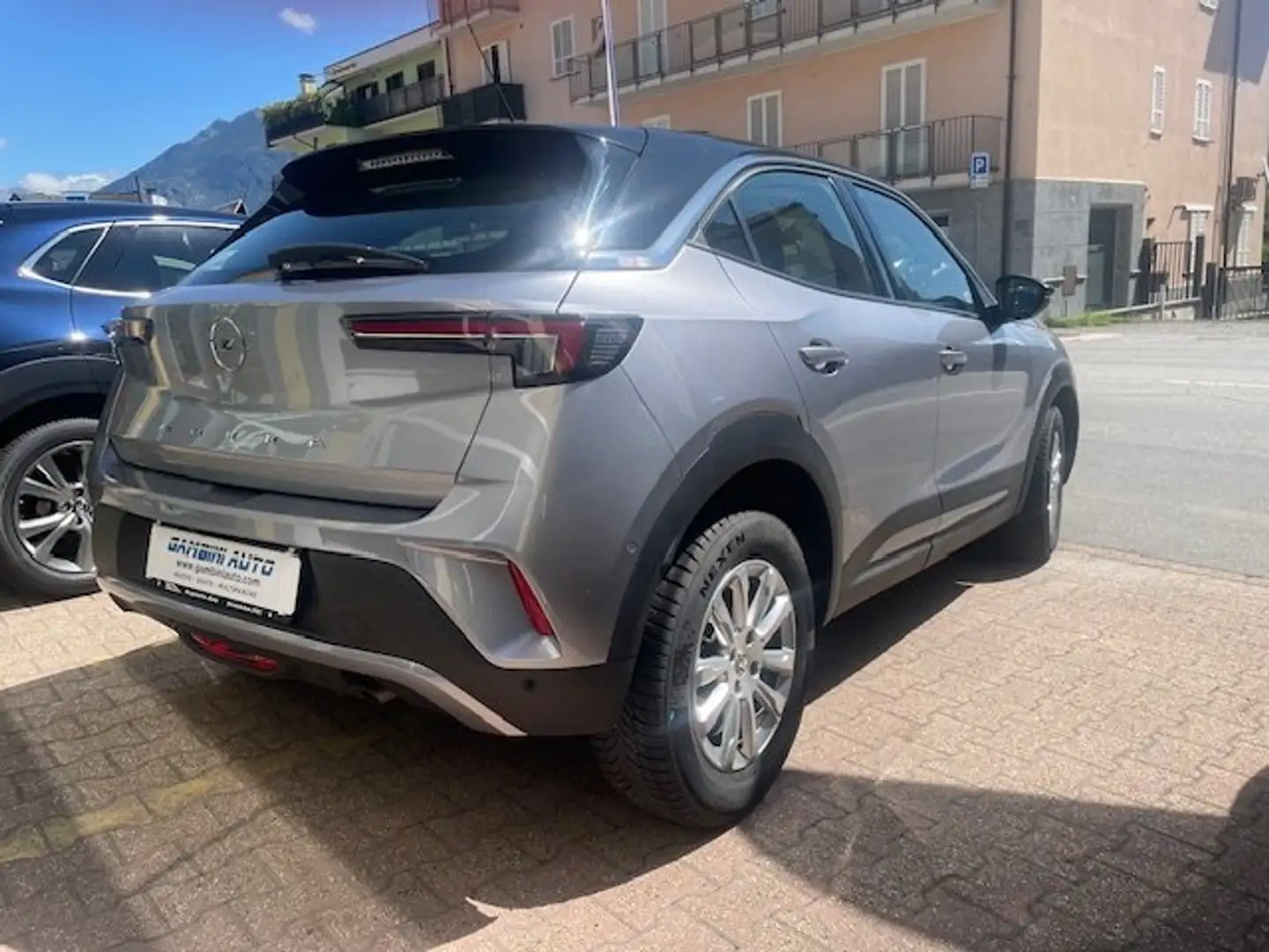 Opel Mokka Mokka II 2020 1.2 t Edition s Grijs - 2