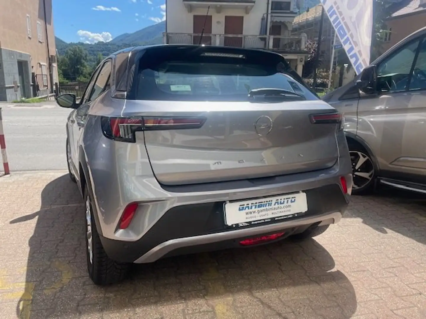 Opel Mokka Mokka II 2020 1.2 t Edition s Grijs - 1