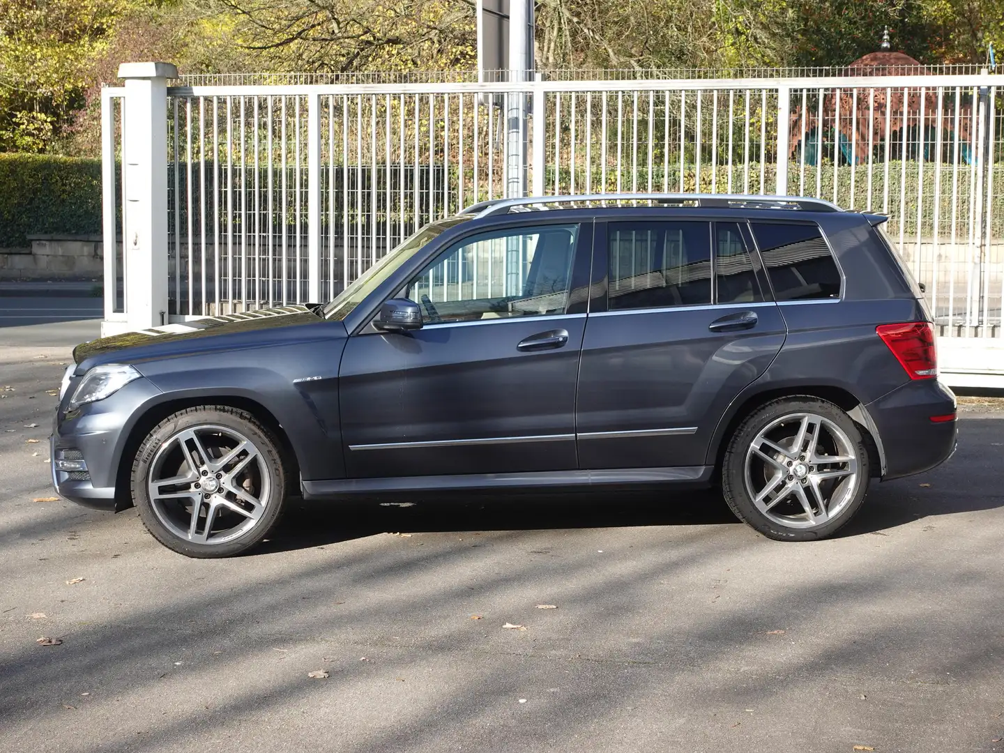 Mercedes-Benz GLK 350 GLK 350 4Matic AMG Sportpaket Leder Panorama 20" Grau - 2