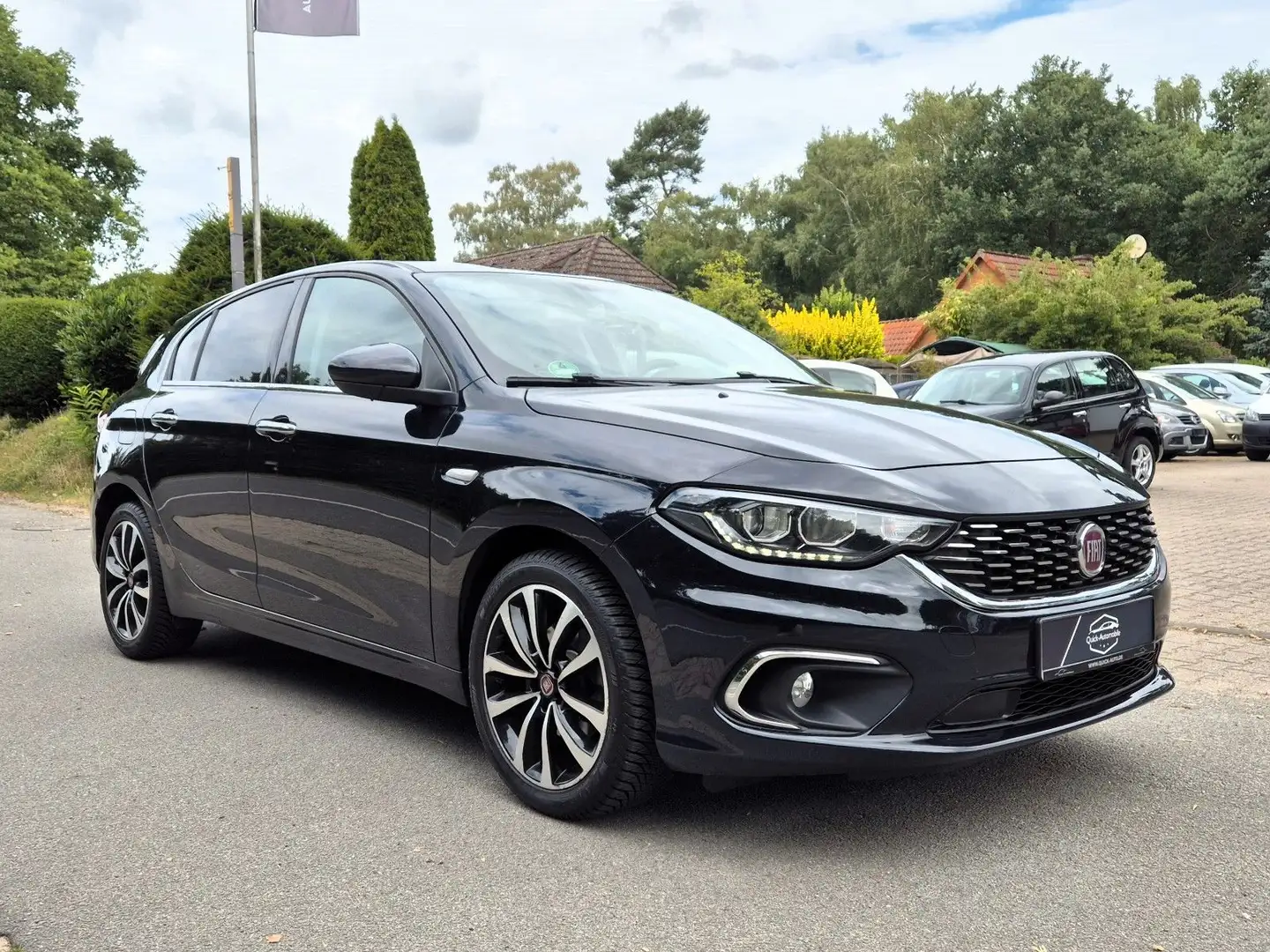 Fiat Tipo 1.6 16V E-torQ Lounge |Klima|Sitzhzg|SHG| Schwarz - 1