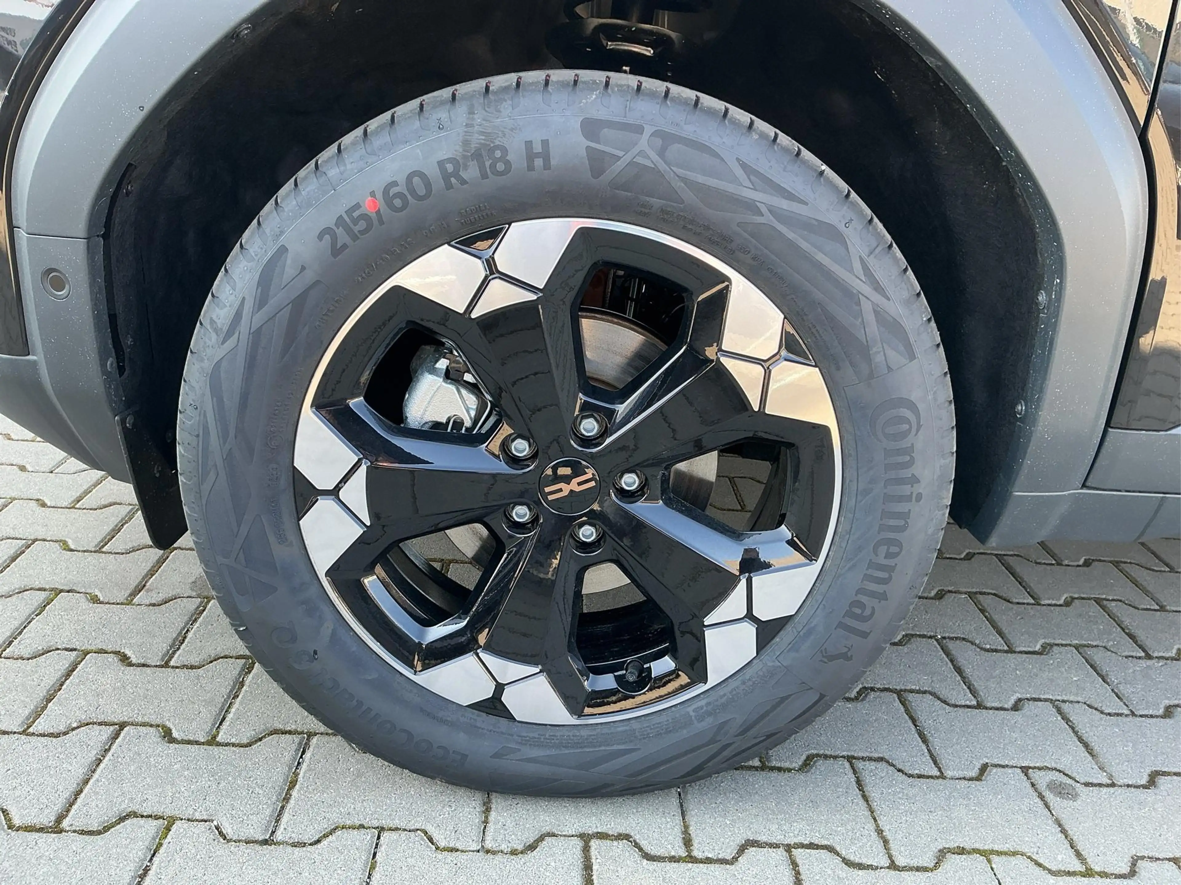 Dacia Bigster Extreme Hybrid-G 150 4x4 elektr. Heckkl. Kamera... — photo 9
