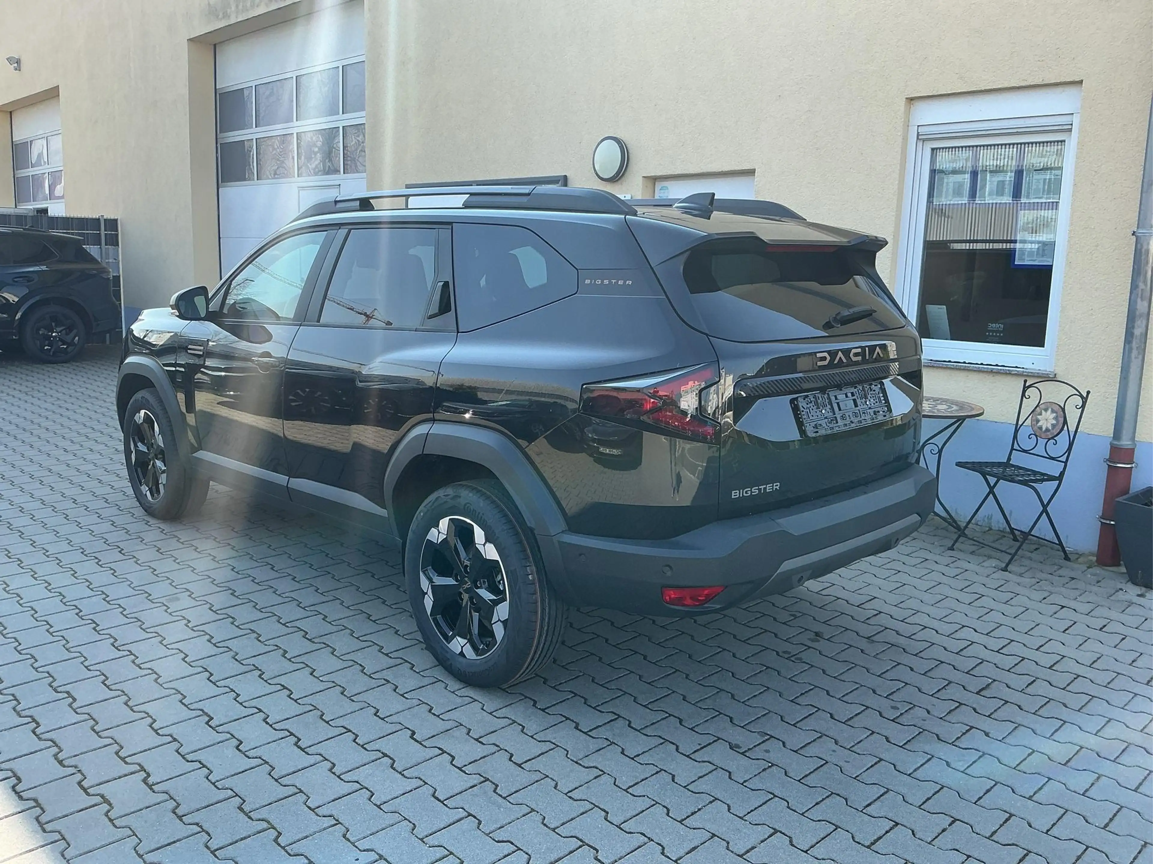 Dacia Bigster Extreme Hybrid-G 150 4x4 elektr. Heckkl. Kamera... — photo 4