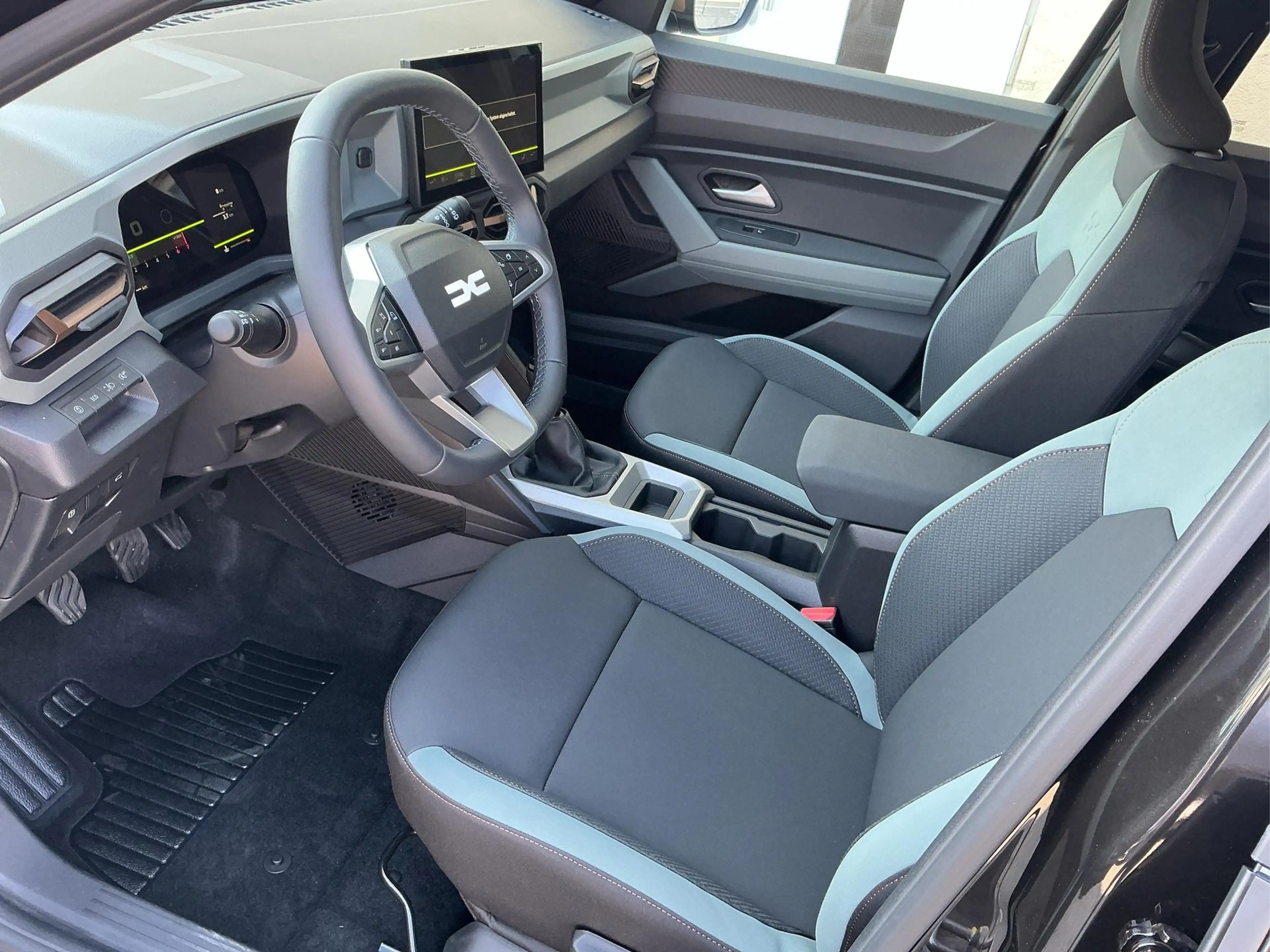 Dacia Bigster Extreme Hybrid-G 150 4x4 elektr. Heckkl. Kamera... — photo 11