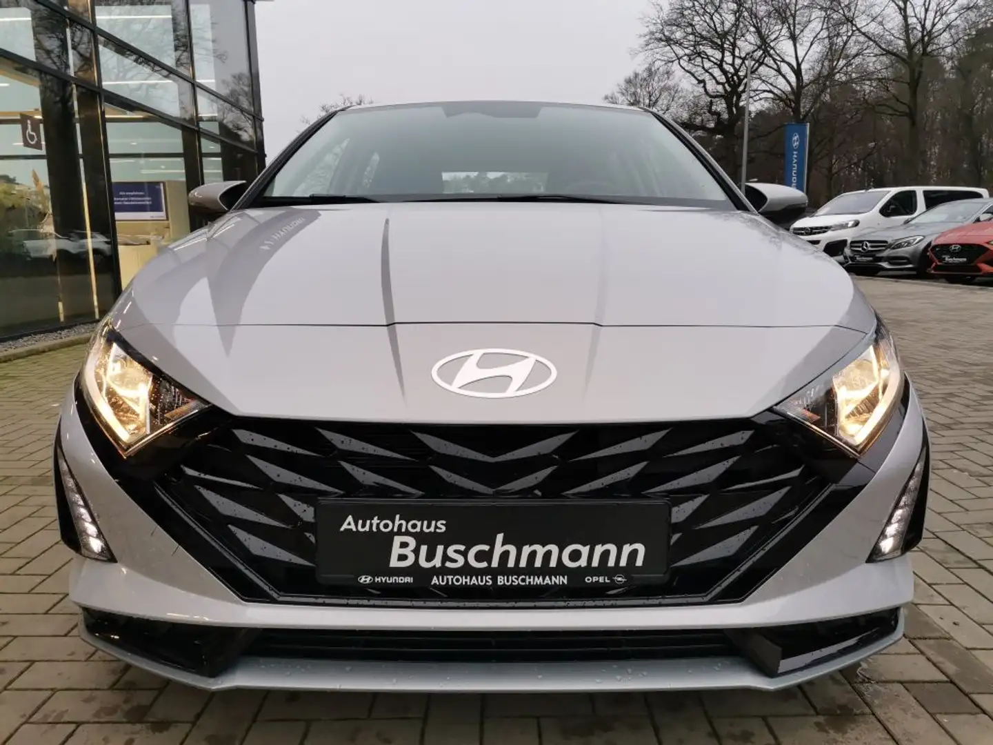 Hyundai i20 DCT Trend +KOMFORTPAKET+RFK+LED+ Grau - 2