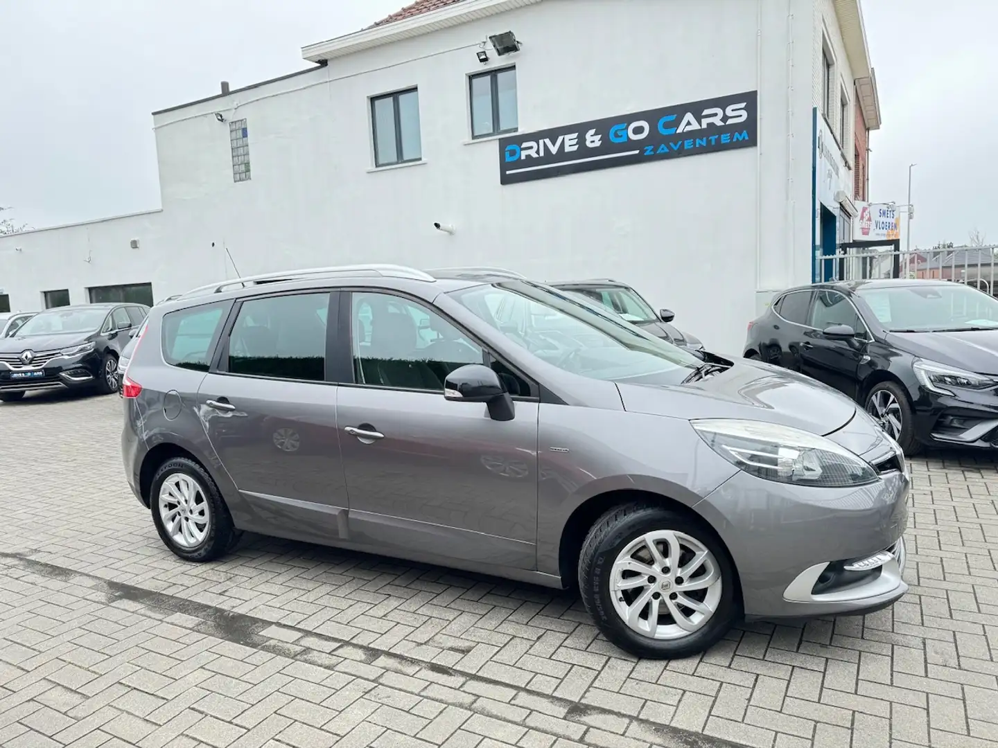 Renault Grand Scenic Scénic 1.2 TCe Limited ** 1 JAAR GARANTIE ** !! Grijs - 1