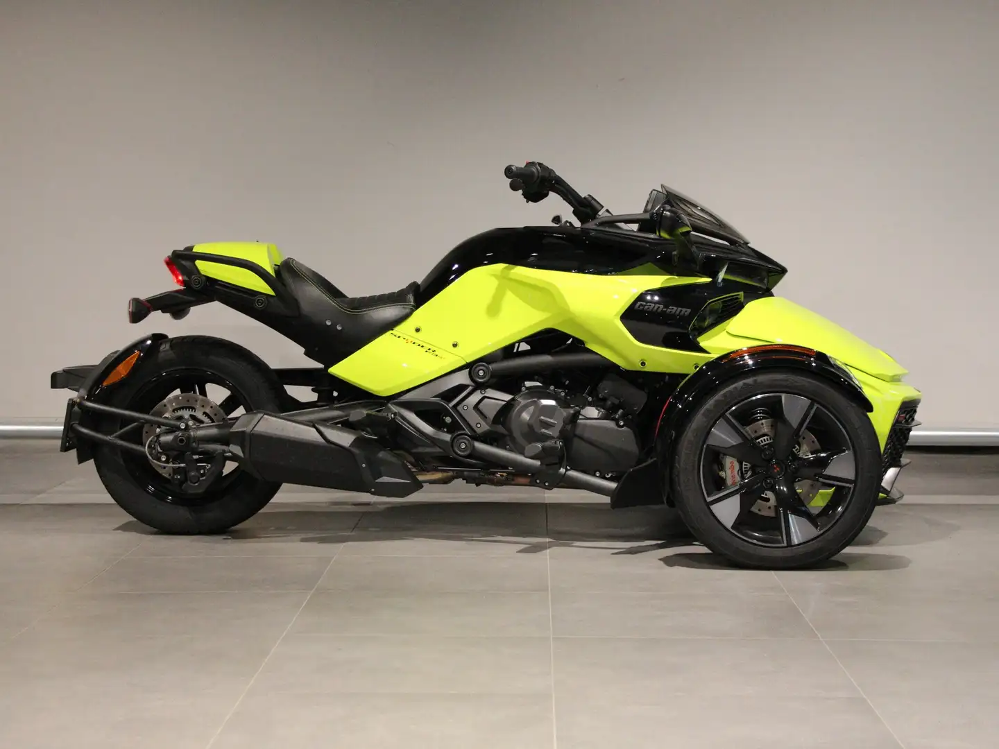 Can Am Spyder F3 F3-S SPECIAL SERIES BTW MOTOR Green - 2