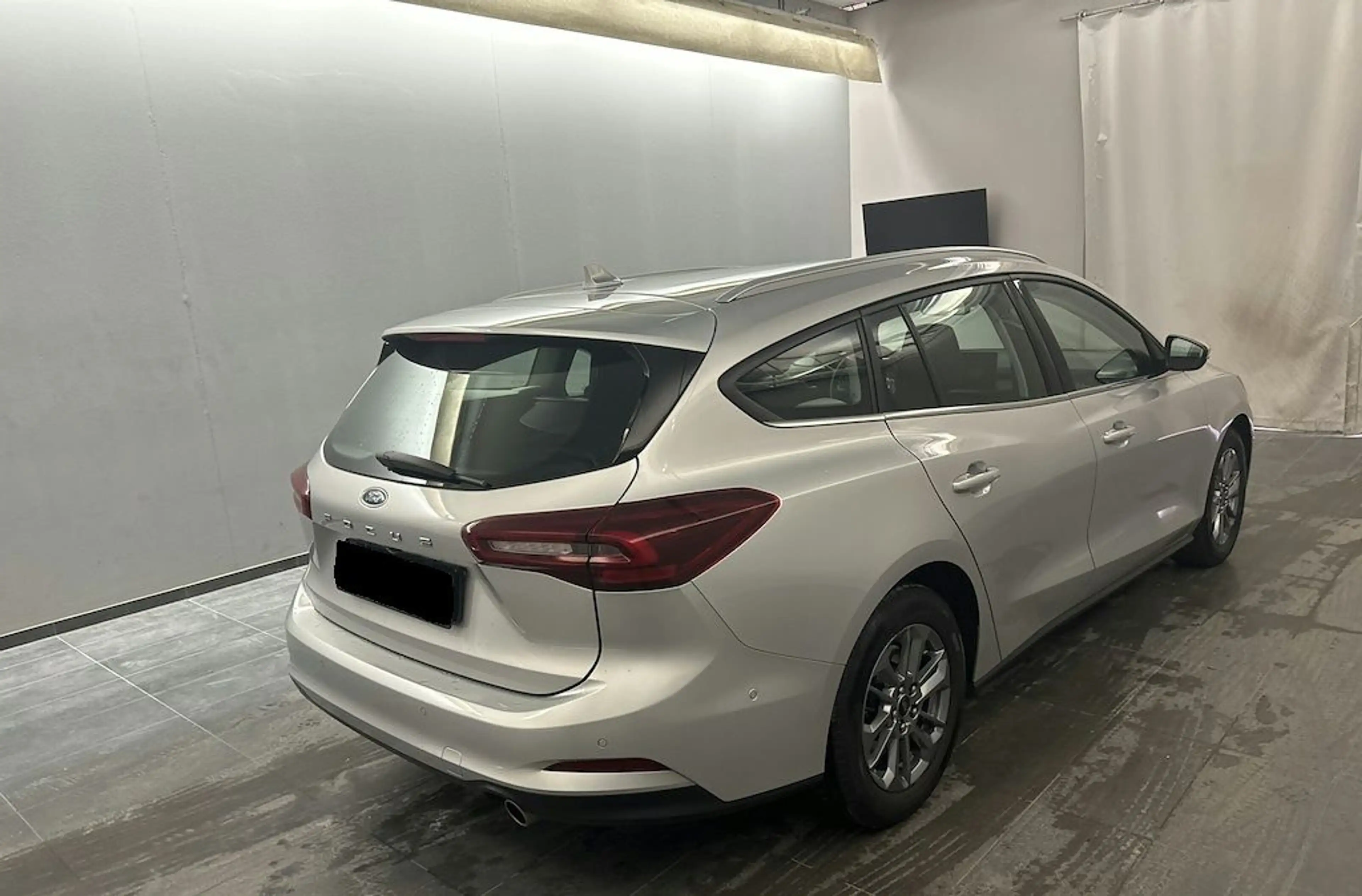 Ford Focus Turnier Titanium |AHK|LED|Kamera|Navi|SHZ — photo 4