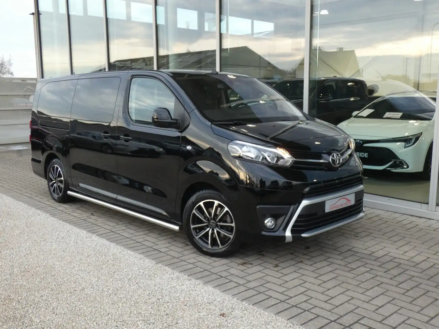 Toyota Proace Verso 2.0 D-4D LWB Shuttle 9PL GPS CAMERA CARPLAY Noir - 1