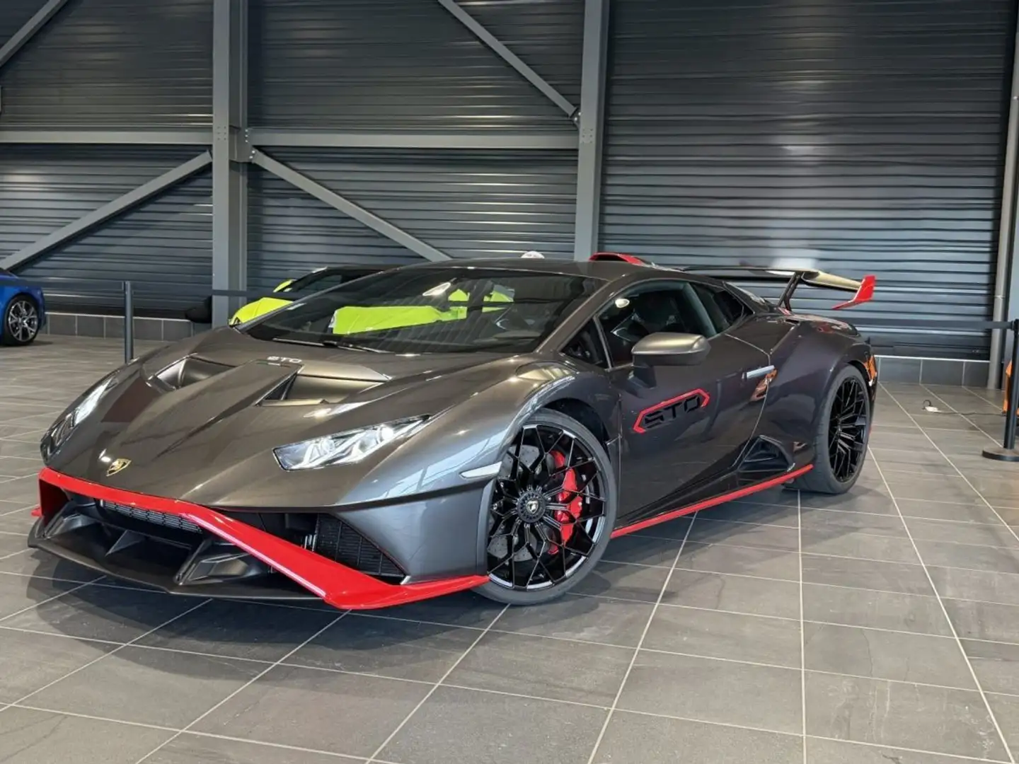Lamborghini STO 5.2L V10 640CV LDF7 Gris - 1