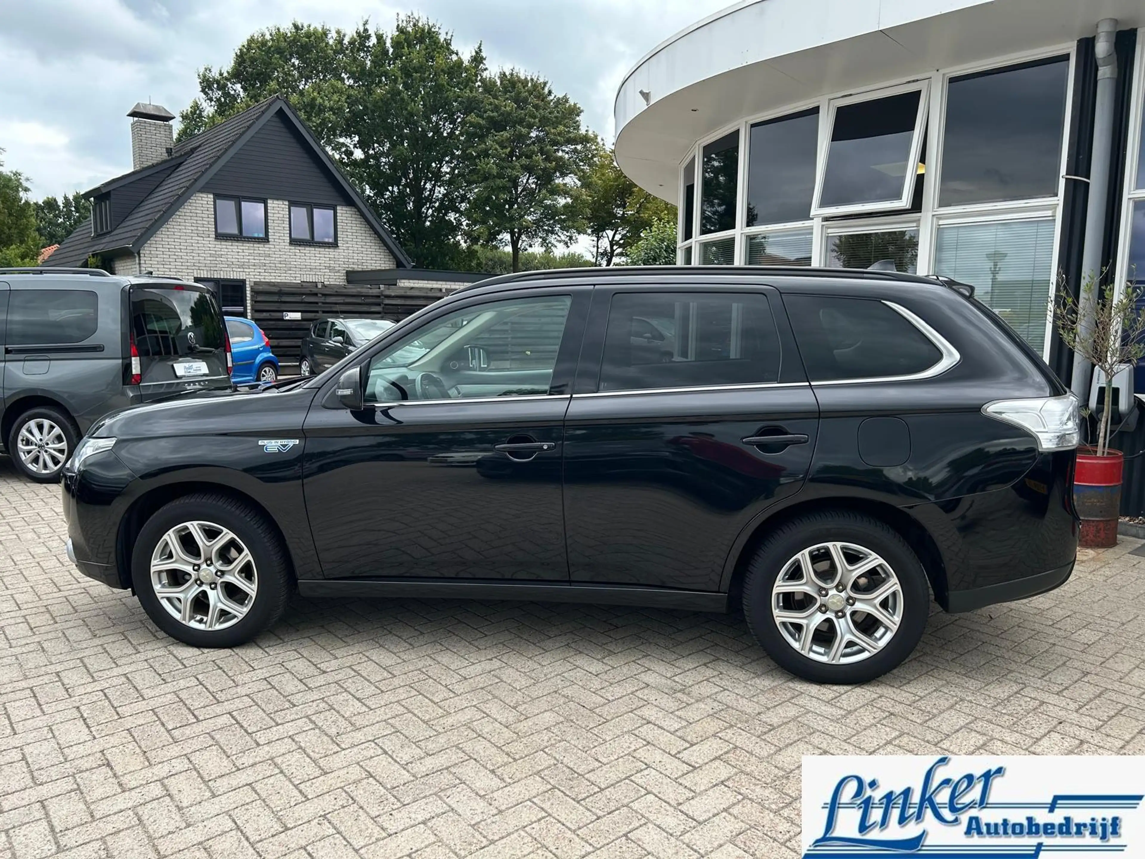 Mitsubishi Outlander 2.0 PHEV Instyle| Airco | Pano| Cruise| — photo 10