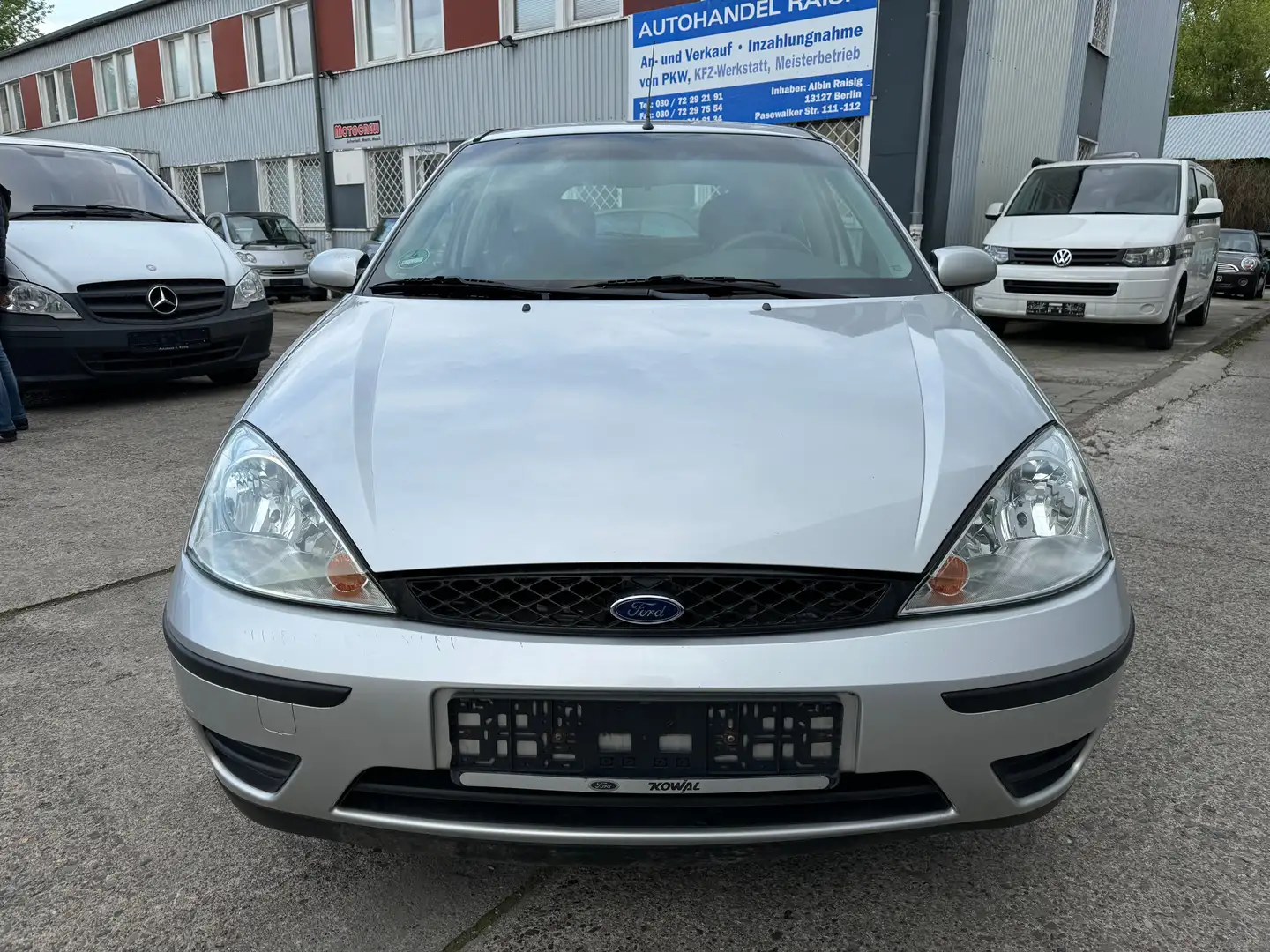Ford Focus 1.6L Finesse 100 Silber - 1