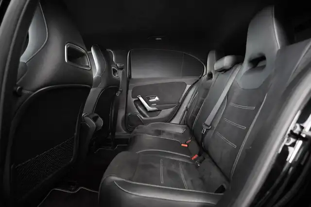 Mercedes-Benz 250 view 14