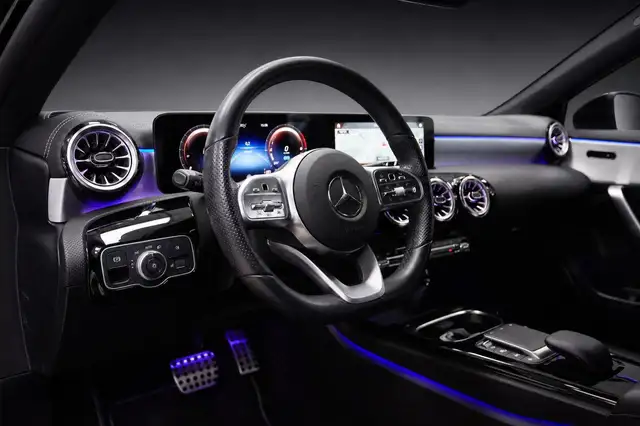 Mercedes-Benz 250 view 15
