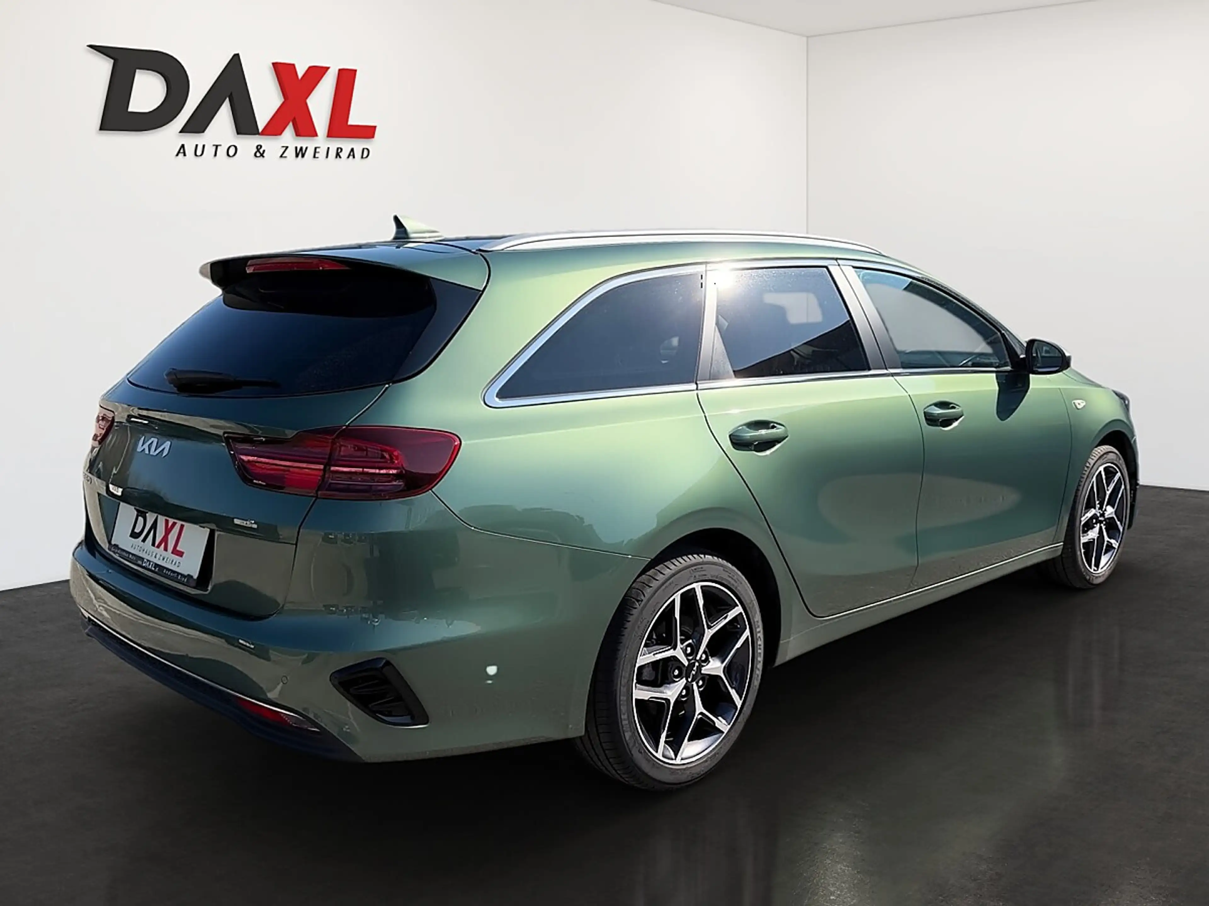Kia Ceed SW / cee'd SW ceed SW 1,0 T-GDI GPF ISG Silber *Style Paket* — photo 5