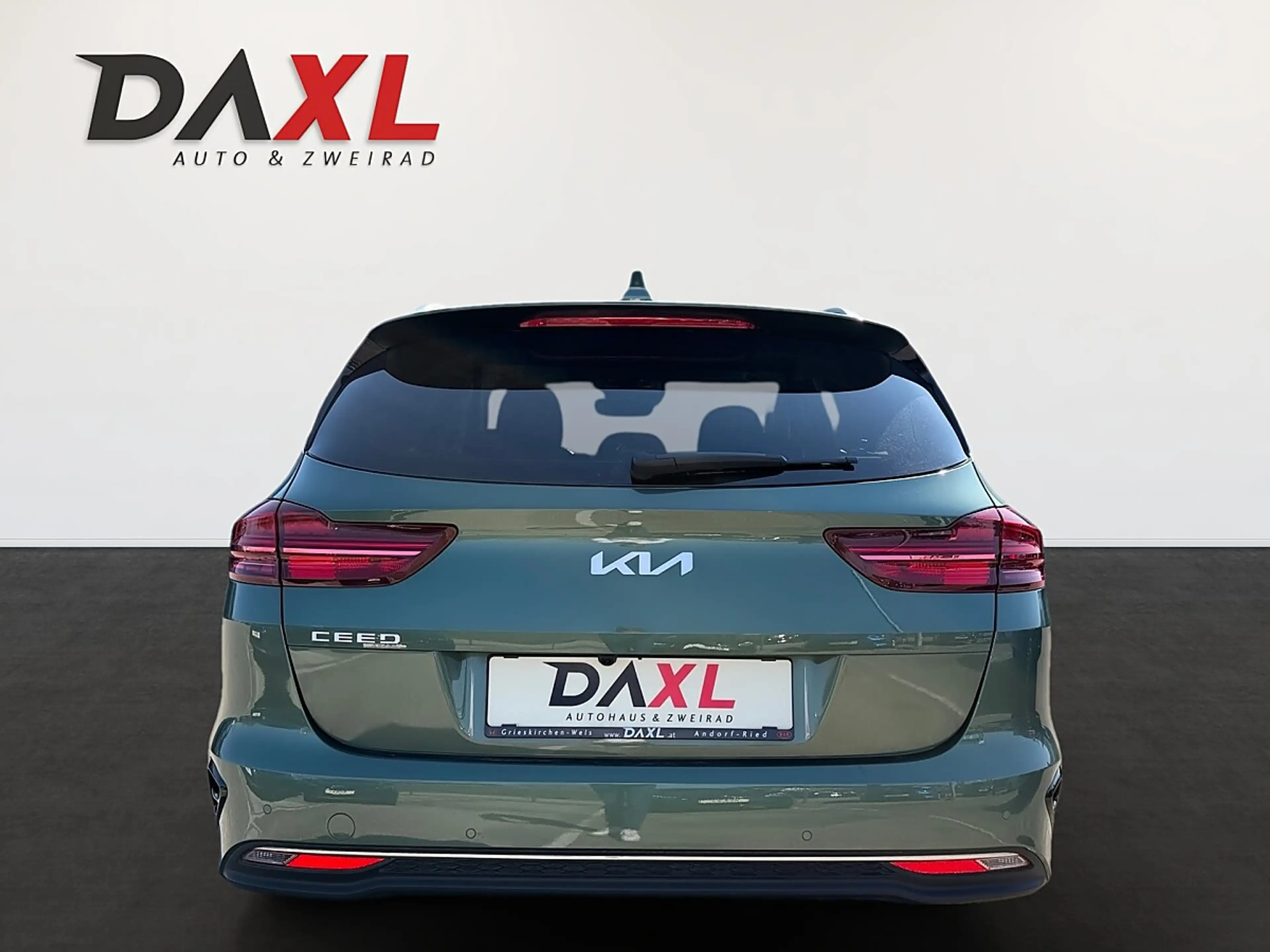 Kia Ceed SW / cee'd SW ceed SW 1,0 T-GDI GPF ISG Silber *Style Paket* — photo 6