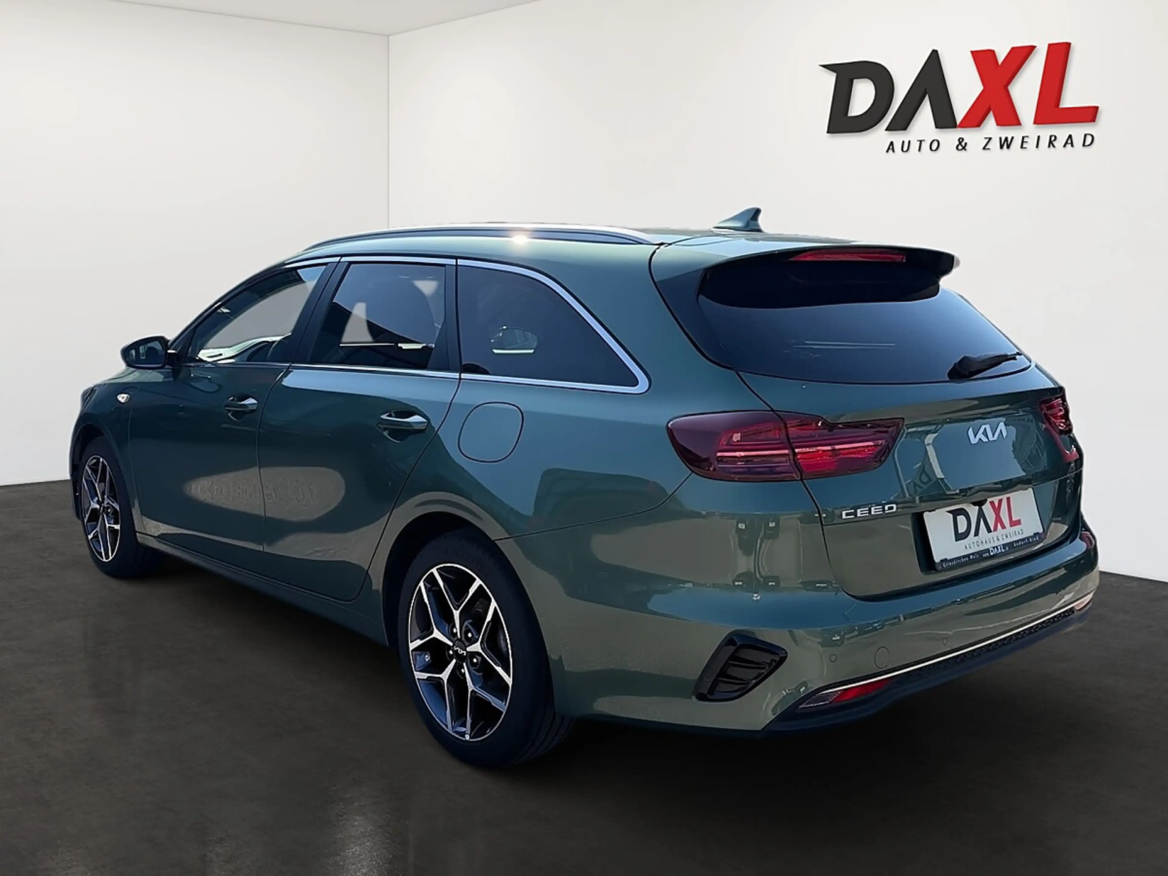 Kia Ceed SW / cee'd SW ceed SW 1,0 T-GDI GPF ISG Silber *Style Paket* — photo 7