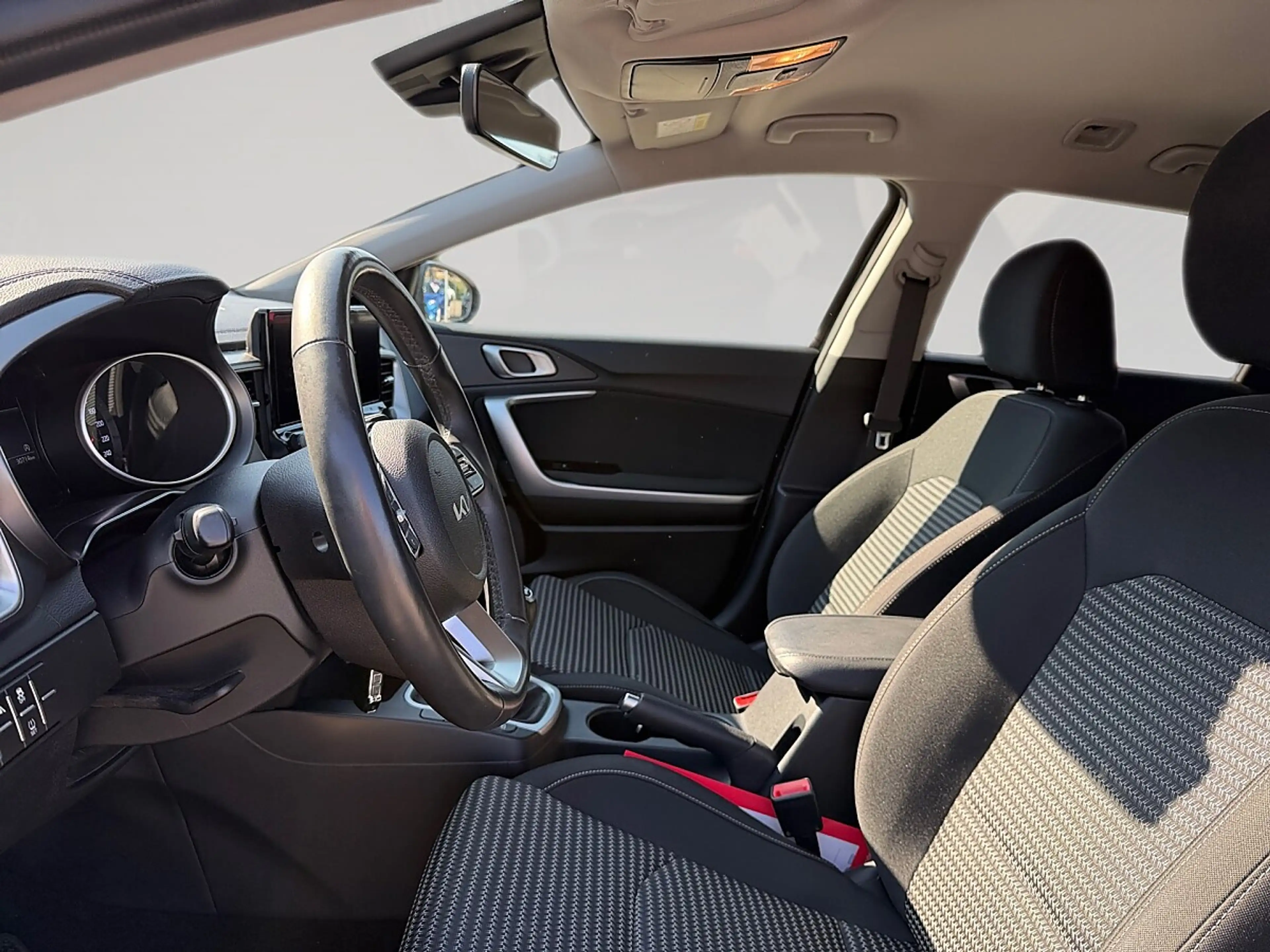 Kia Ceed SW / cee'd SW ceed SW 1,0 T-GDI GPF ISG Silber *Style Paket* — photo 11