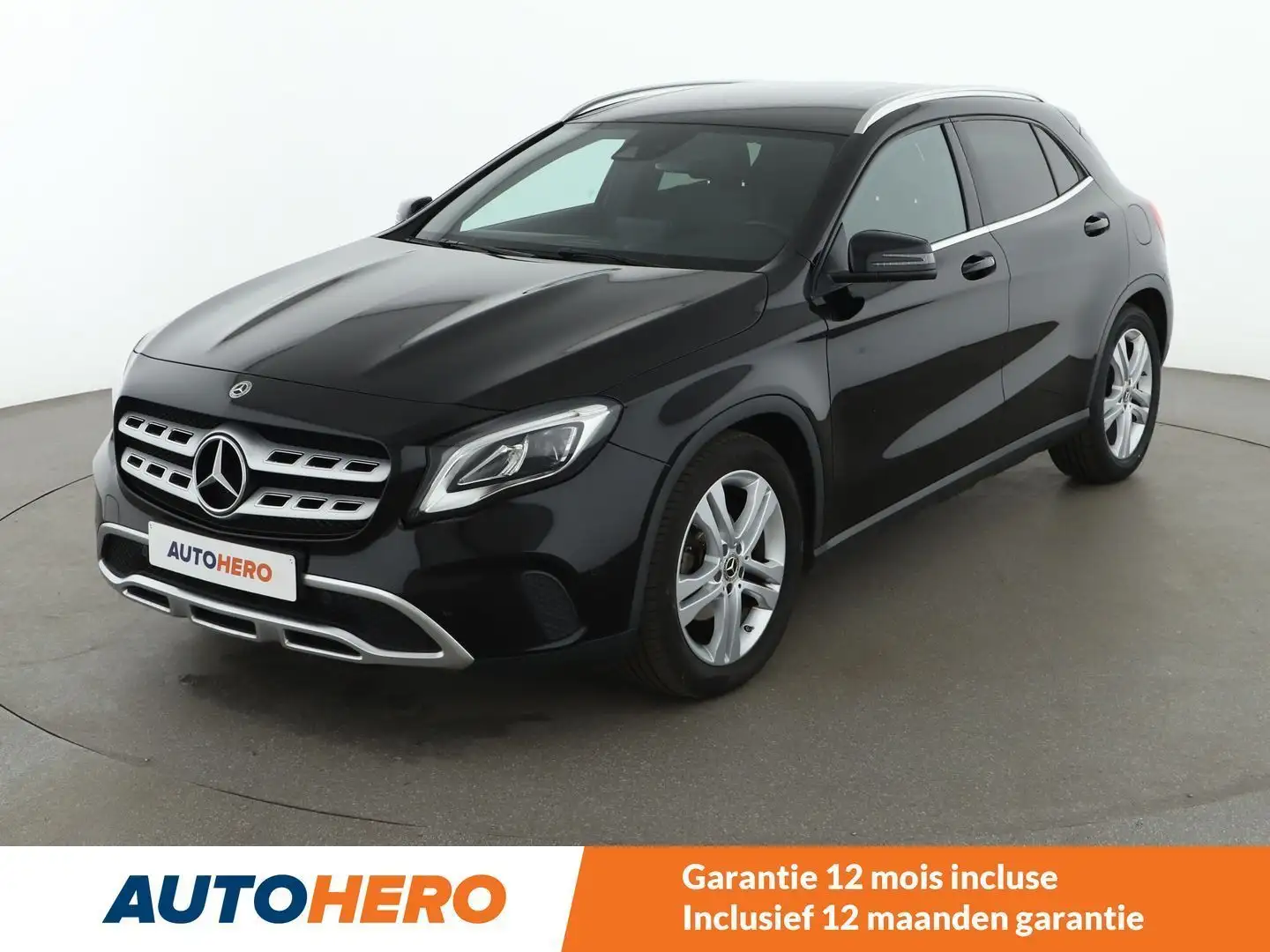 Mercedes-Benz GLA 180 GLA 180 Urban Zwart - 1