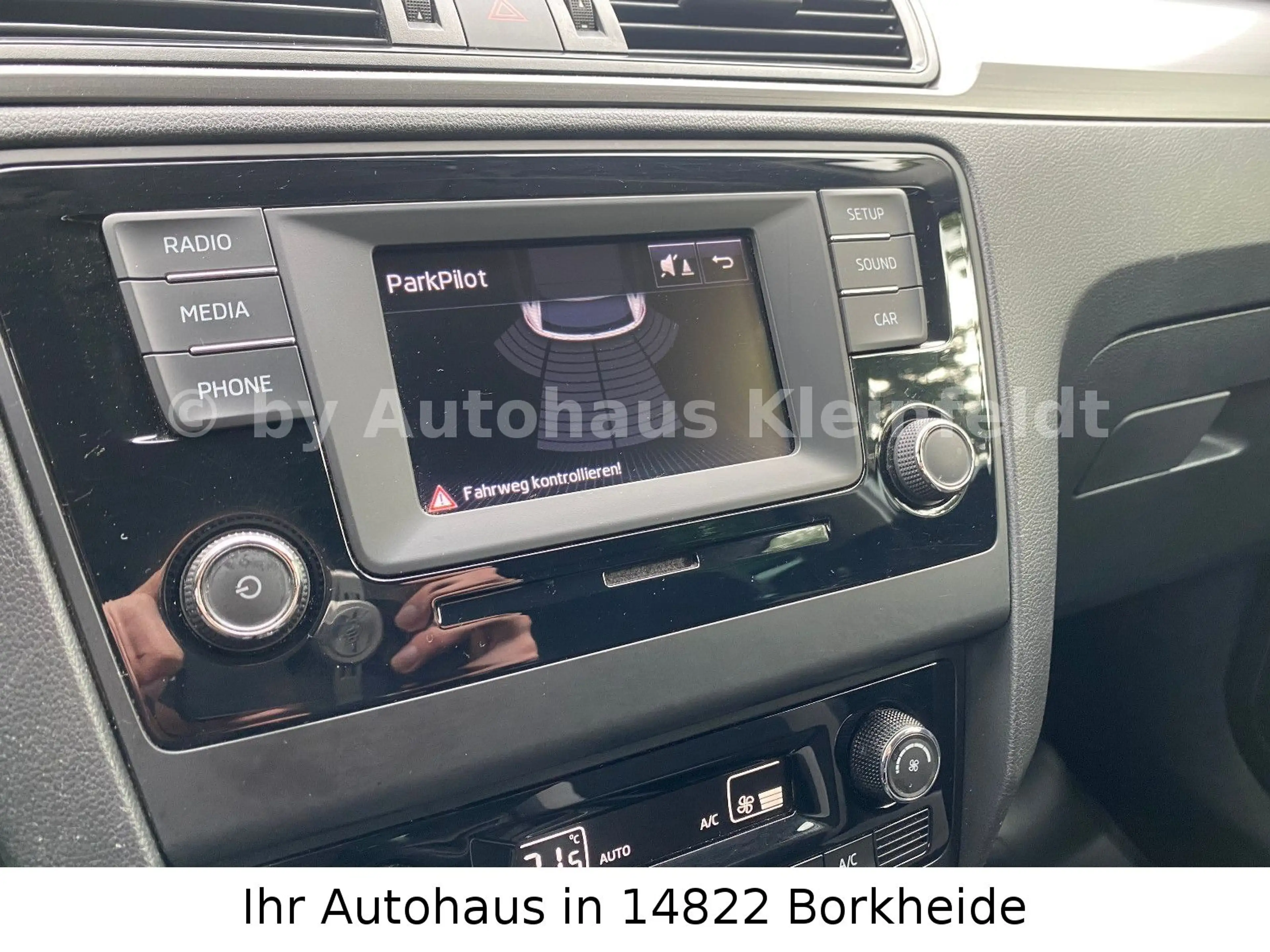Skoda Rapid/Spaceback 1.2 TSI Spaceback Joy |XENON| — photo 14