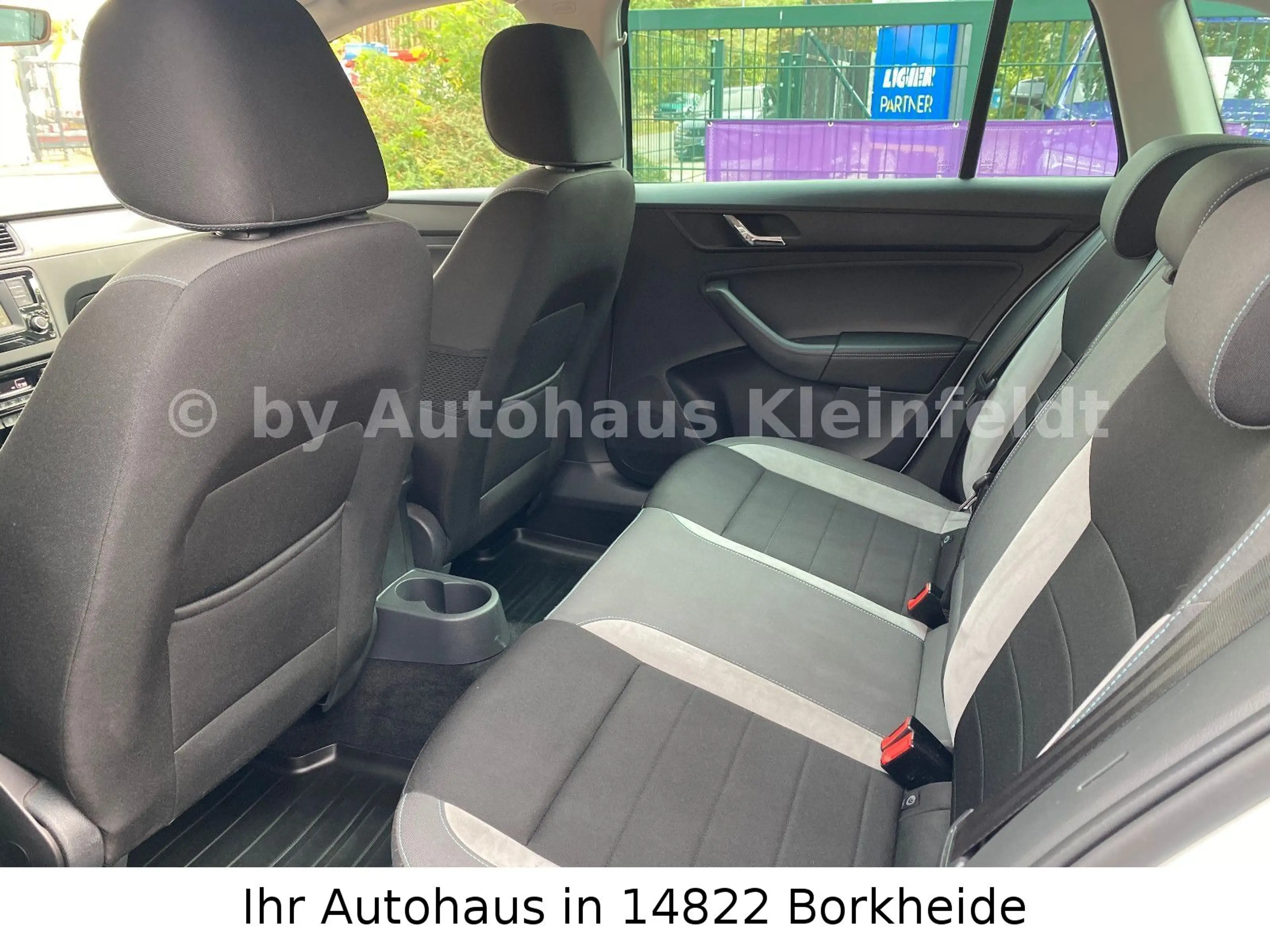 Skoda Rapid/Spaceback 1.2 TSI Spaceback Joy |XENON| — photo 9