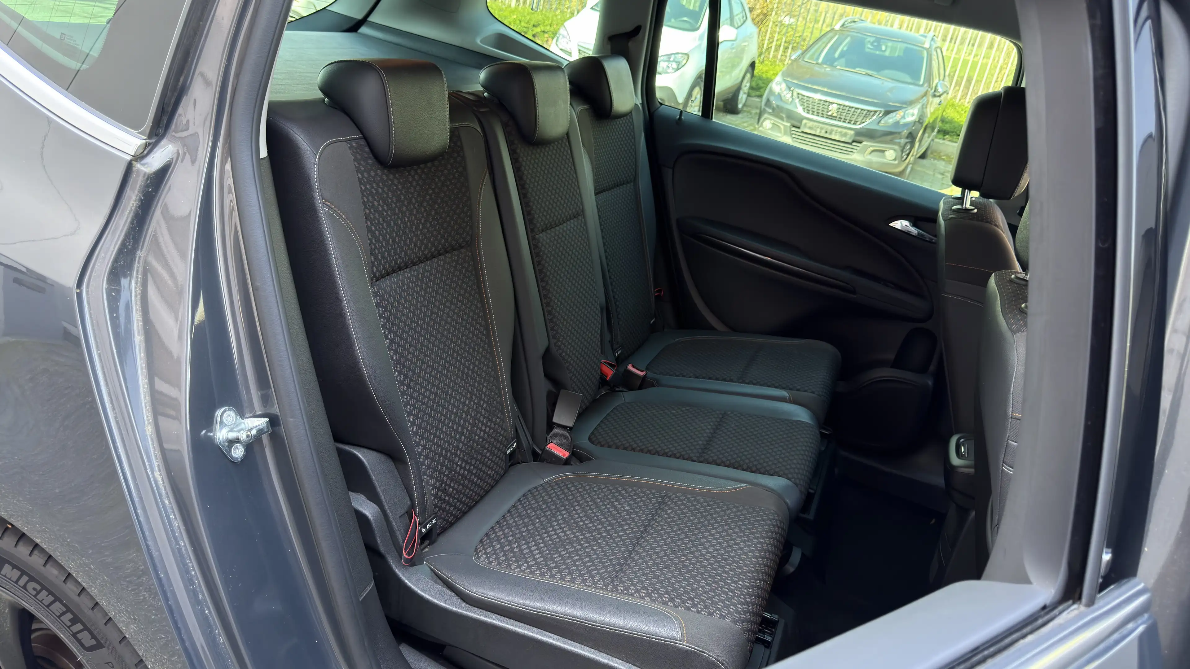 Opel Zafira Tourer Zafira 1.6 Turbo ECOTEC OPC LINE — photo 9