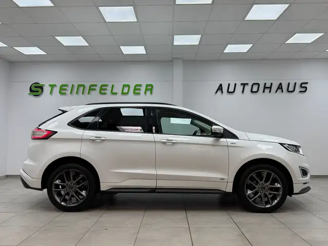 Ford Edge view 8